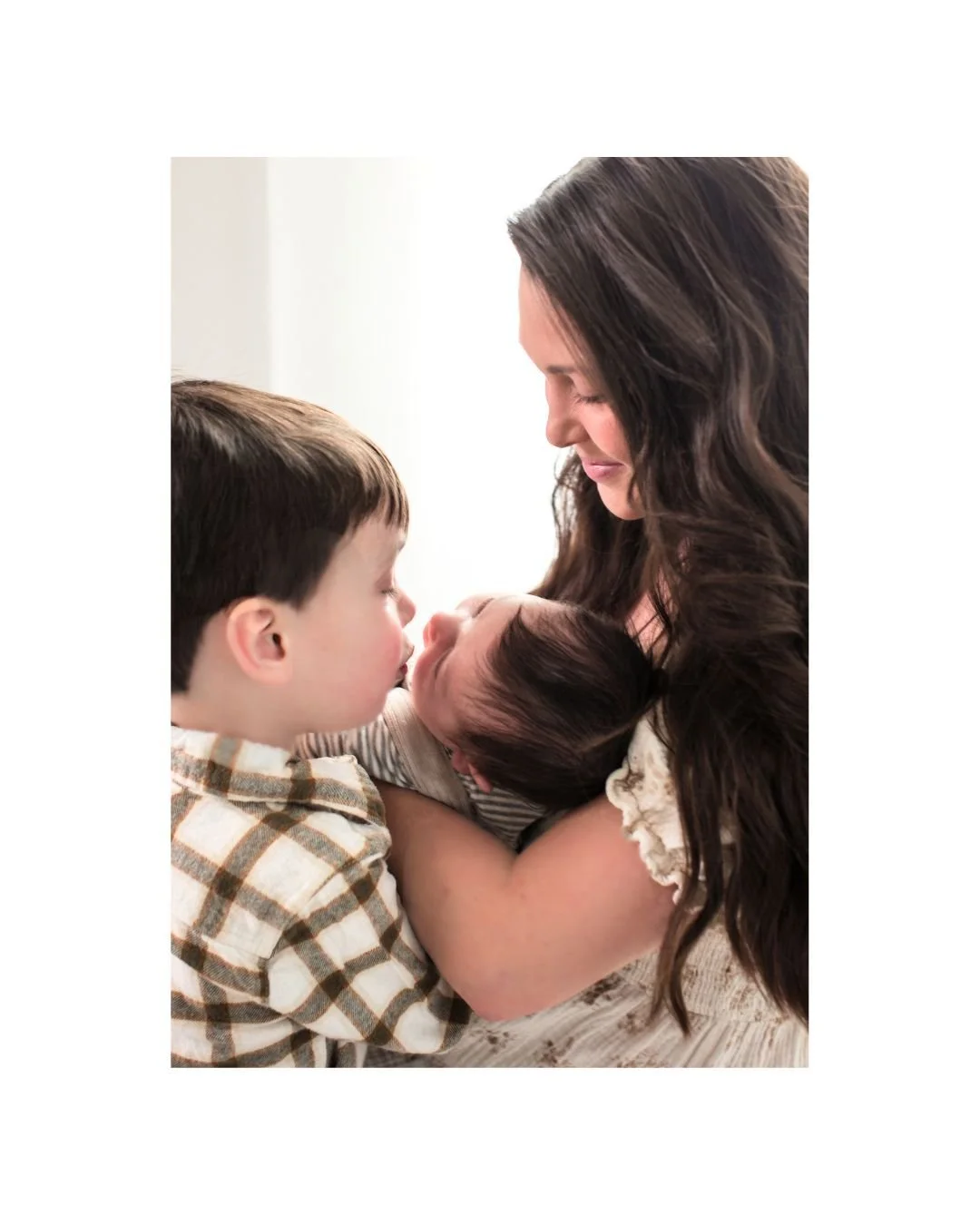 A momma with her first and last baby boy 🤍

Nothing sweeter than witnessing a family come full circle. It happens so fast in front of this lens &mdash; one minute you&rsquo;re holding a newborn, the next you&rsquo;re soaking in the last baby stage.

