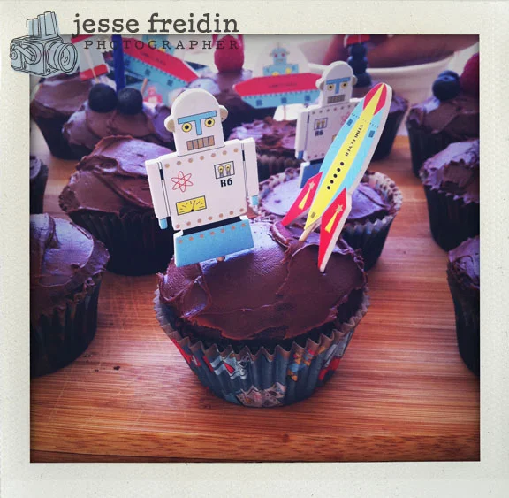 Birthday Cupcakes from Outer Space