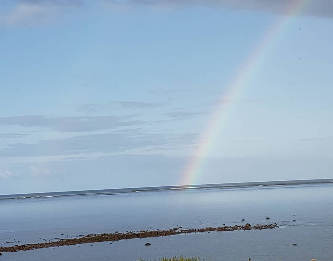 Could be a huge bone at the bottom of this rainbow. #rainbow #flatsfishing #bonefishing #hawaii #molokai #greatday