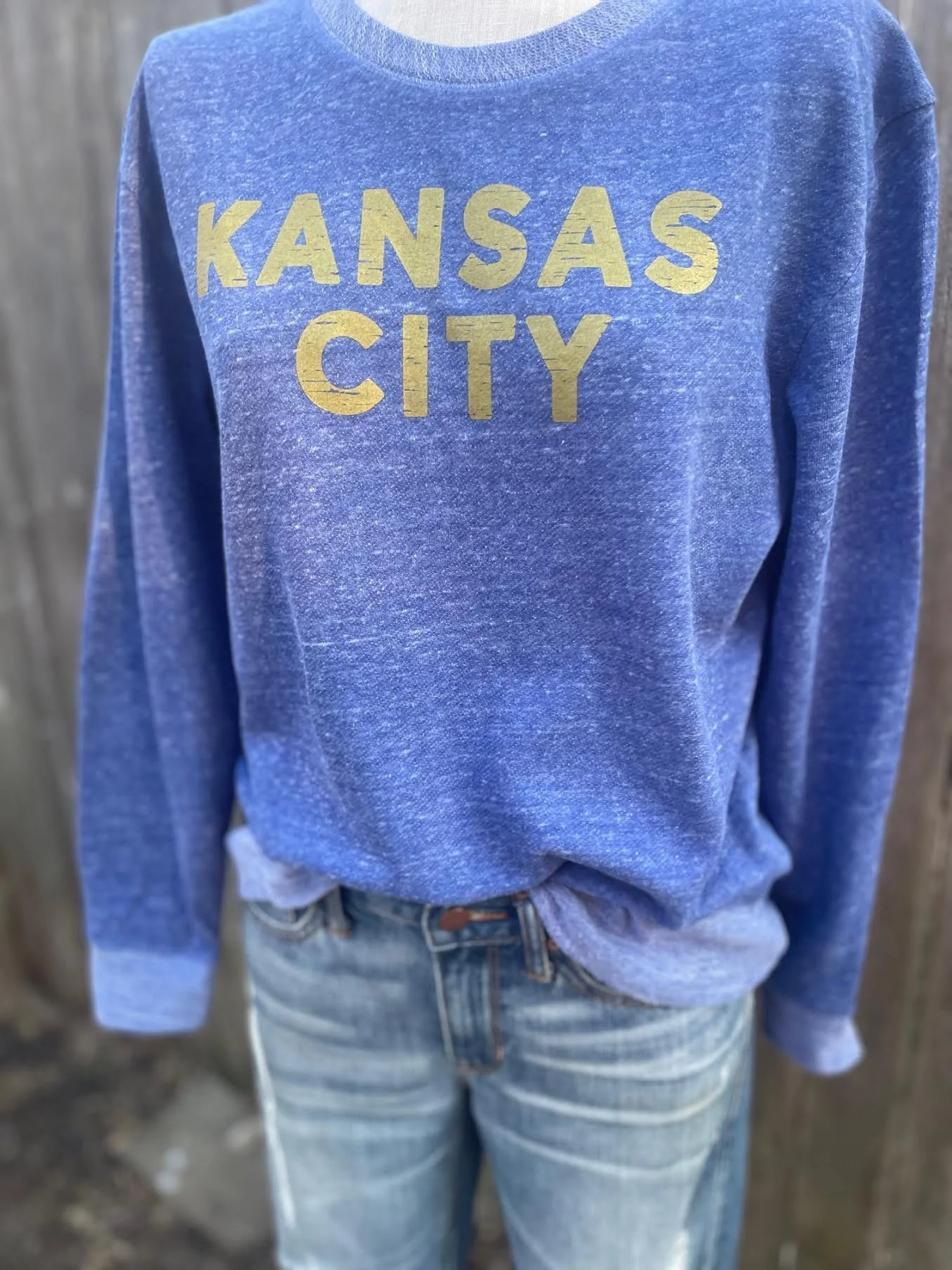 Elbow gold far 2.jpg