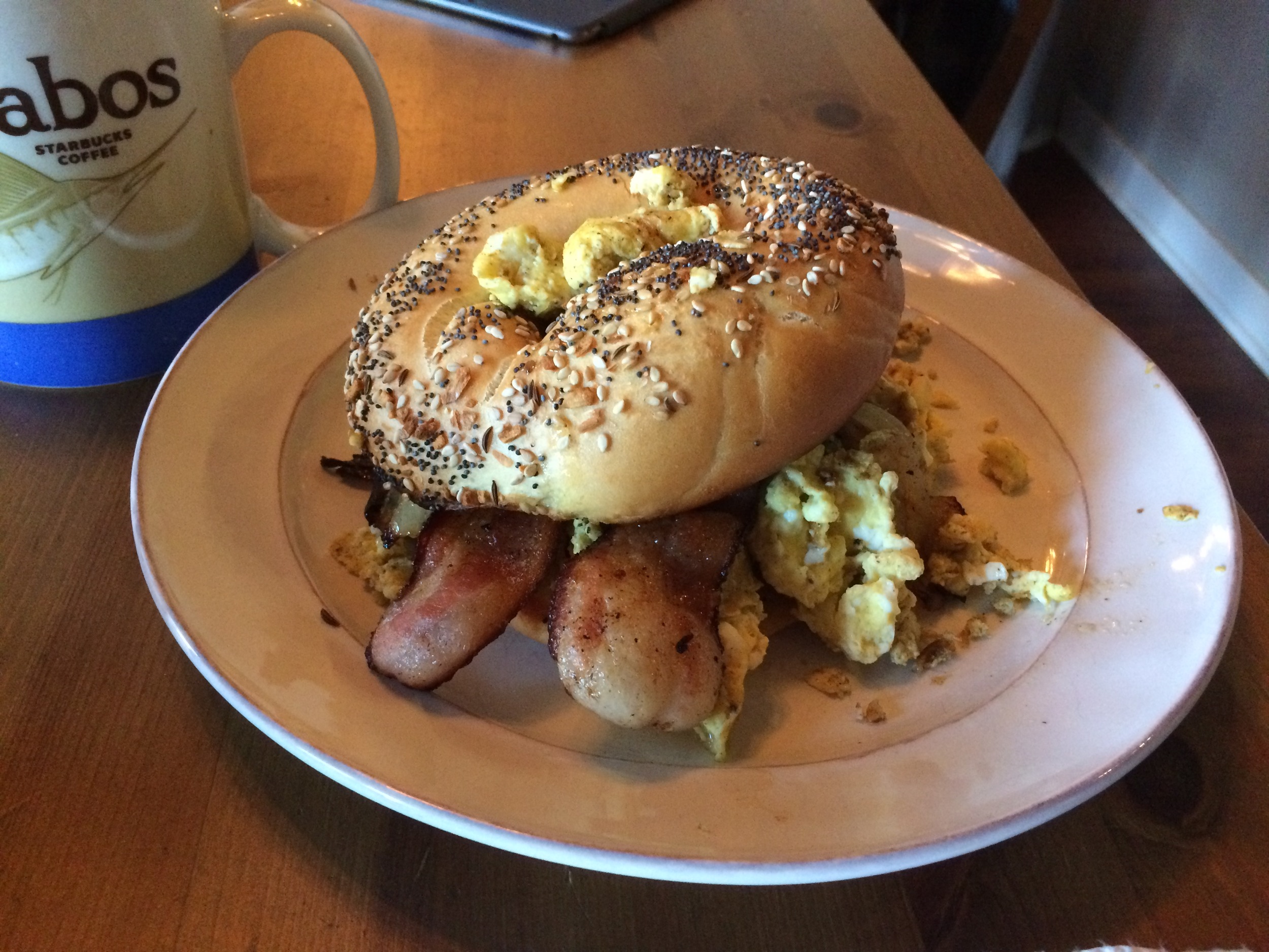 #baconeggandcheese #everythingbagels #bagelflats #mughoarder #starbucks #dreamingofcabo