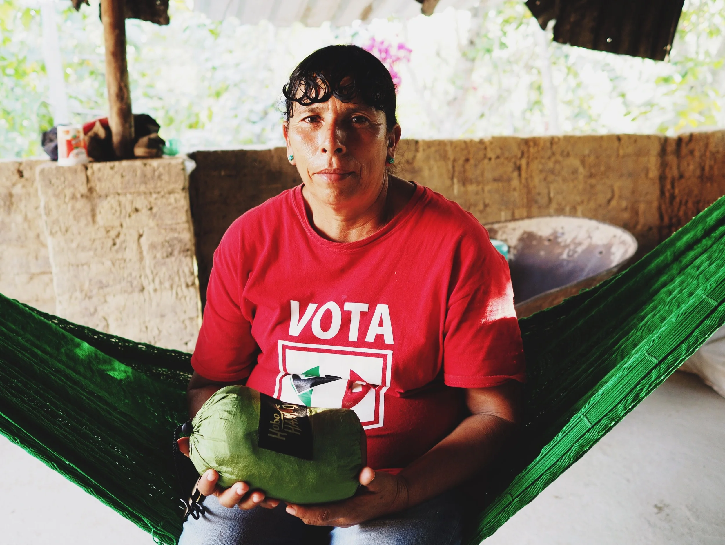 Estrellita recibe una hamaca de Hobo Hammocks