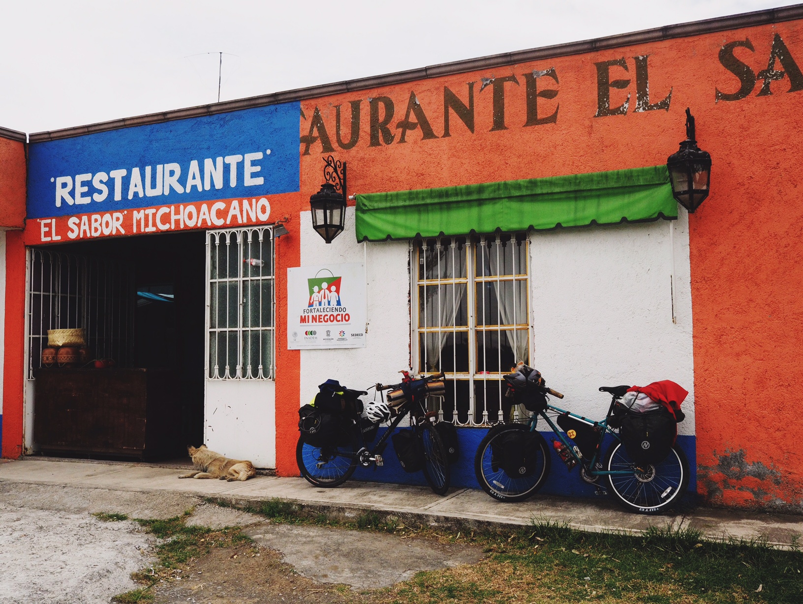 Dipped in for a quick bite at this roadside restaurant outside Morelia