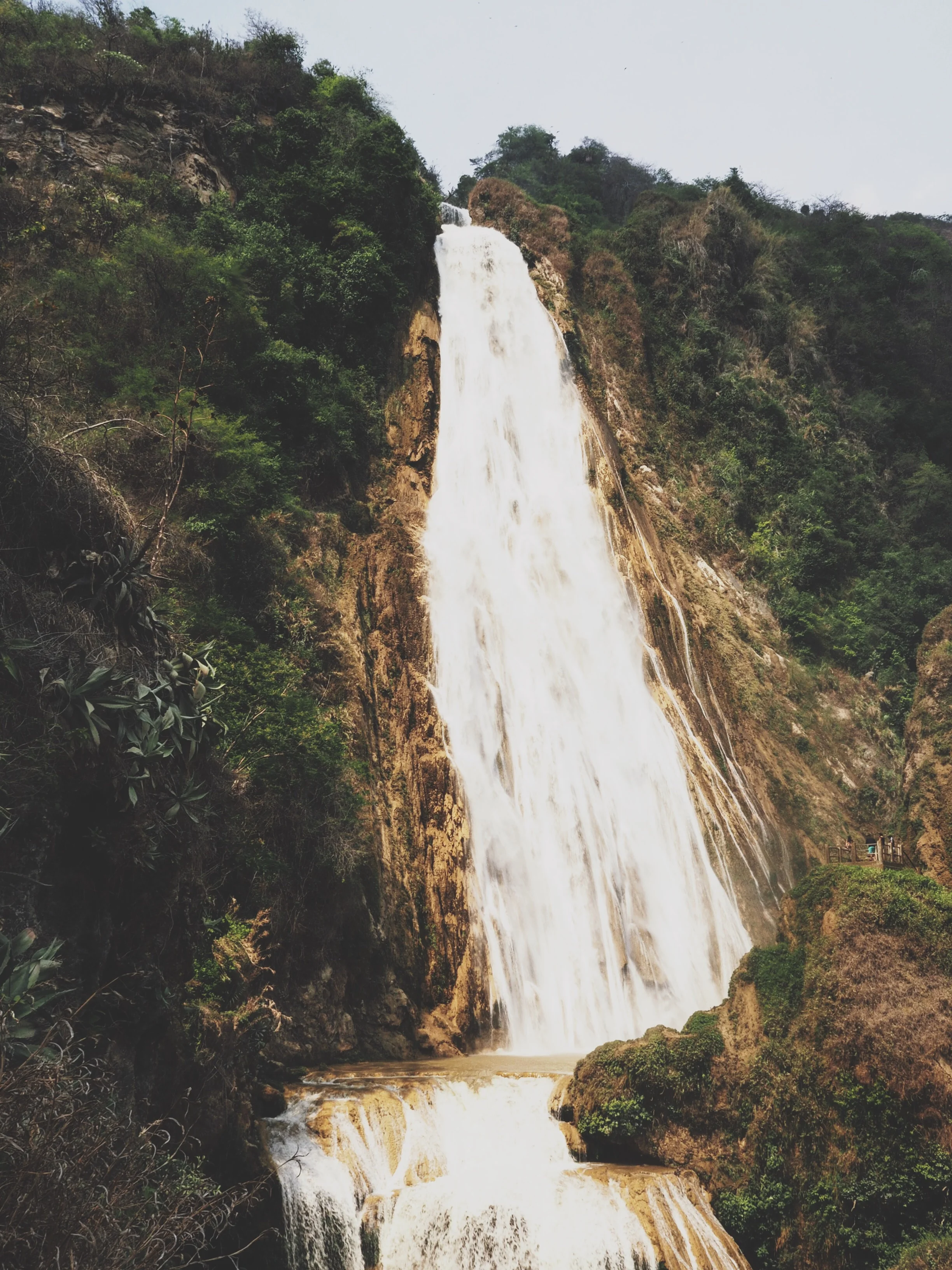 Massive and impressive waterfall!