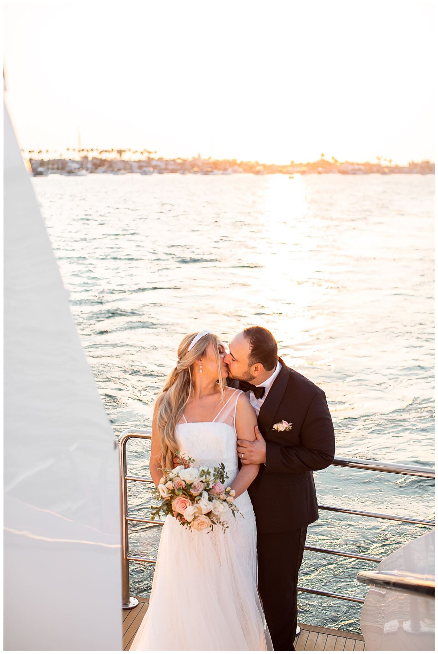 newport-harbor-cruise-wedding-23.jpg