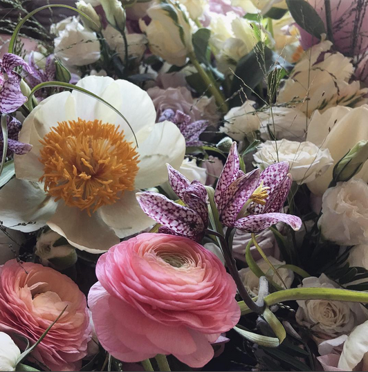 #stilllife #floralart #photo by @putnamflowers 