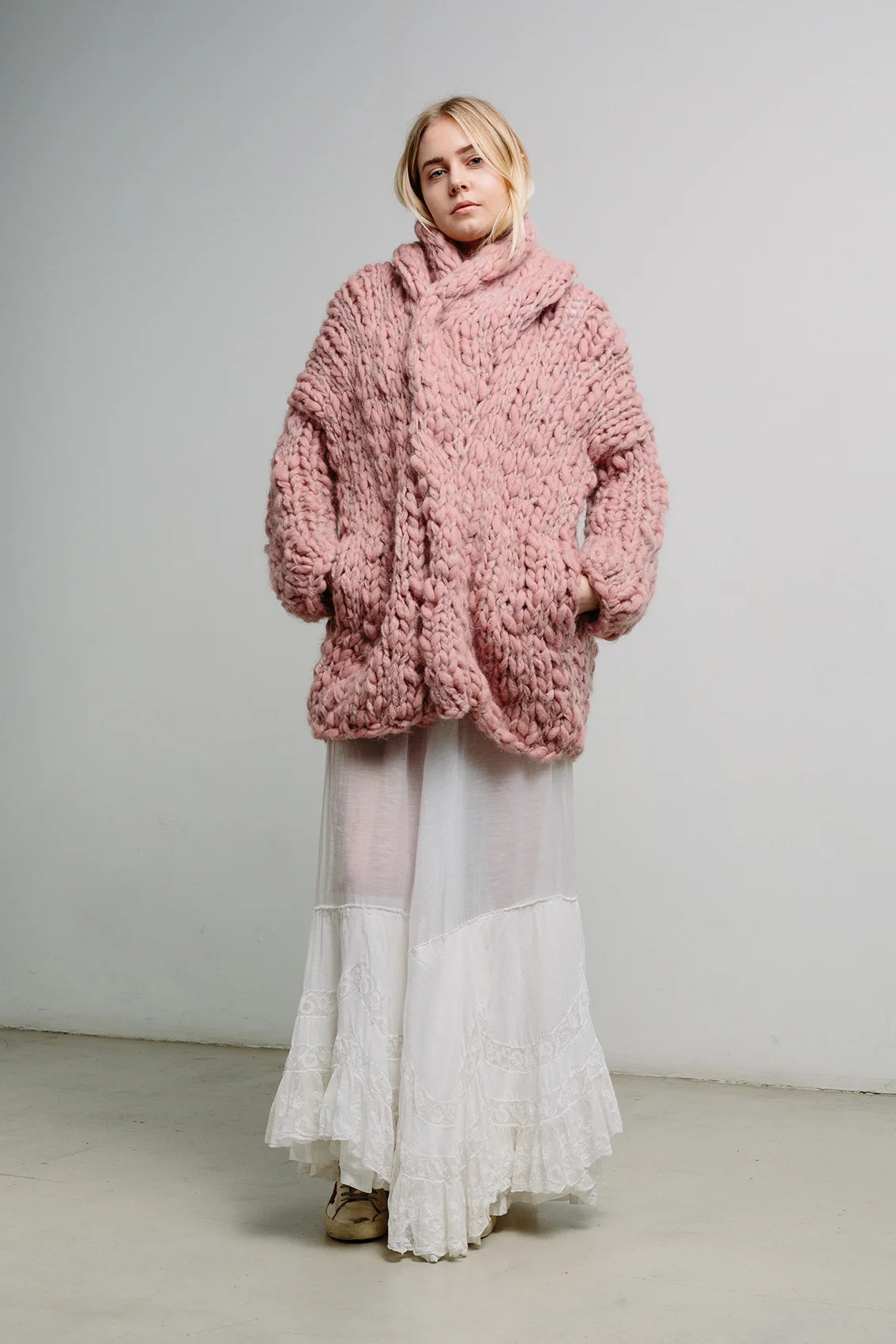 FE_FW18_LR_Fourreau_Rosa_3.jpg