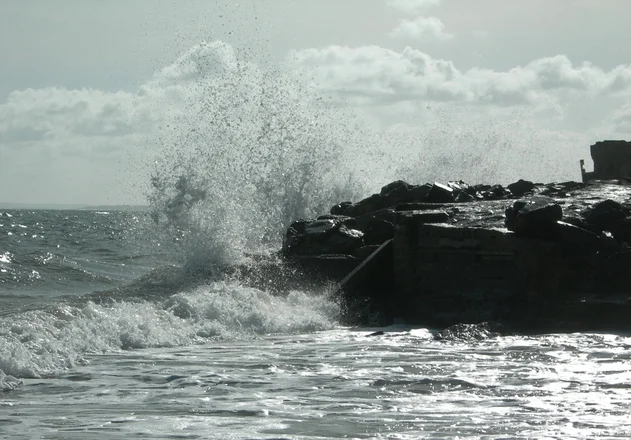 waves-in-the-stone-1369800.jpg