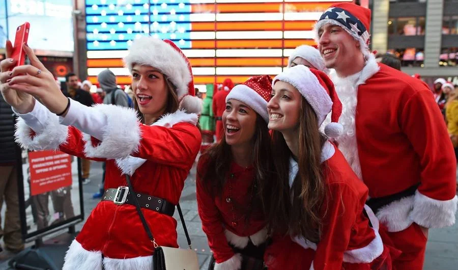 SelfieSanta.jpg