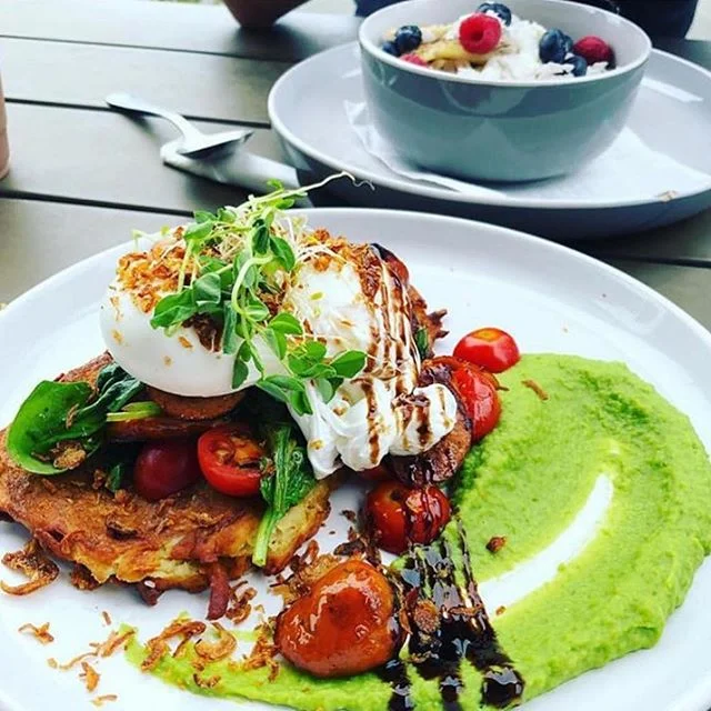 [STOCKIST SPOTLIGHT | GOLD COAST | RAW ESPRESSO]
🐶❤️🍦
With a broad menu, @rawespresso accommodates all taste buds! From healthy options like Buddha bowls and açai bowls to the options slightly more on the wicked side including French toast and waffles, their menu will leave anyone wanting to come back for more
🍴
As well as their hooman menu, Raw Espresso have a menu just for doggos, and create some epic treats for your pup, including the “Buster” using Hugo’s as the base!
🐕
Raw Espresso are more than dog friendly, they treat your pup as their own 🥰
Check them out in Southport, you won’t be disappointed!
.
.
.
#hugosicecreamery #goldcoasteats #goldcoastfood #goldcoastcafe #dogfriendlycafe #dogfriendlygoldcoast #goldcoastdogs #gcdogs #goldcoastbrunch #peanutbutterdogicecream #dogmenu #labradorsofinstagram