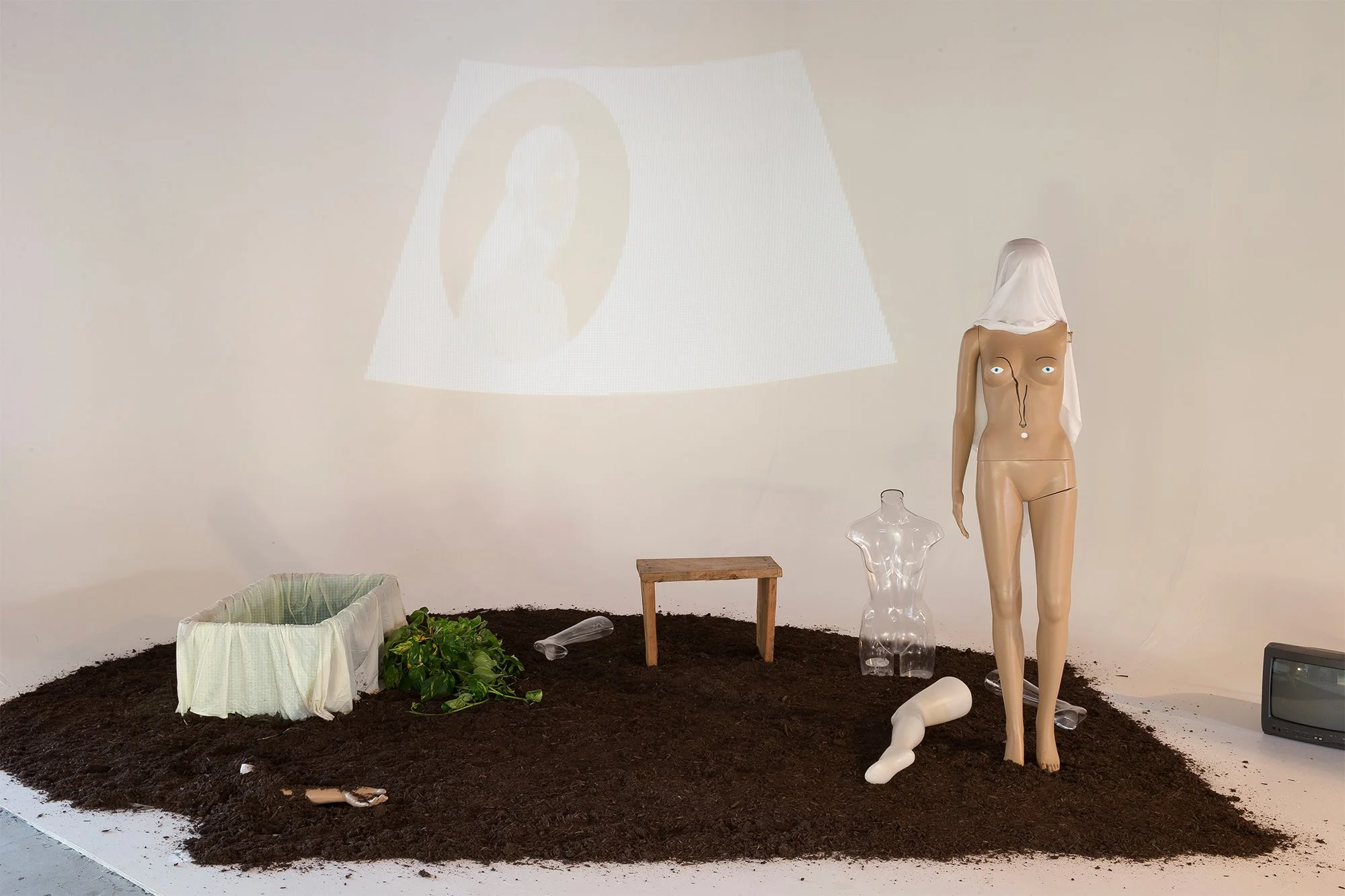 a kiss for all ends and new beginnings · Documentation of Live Performance