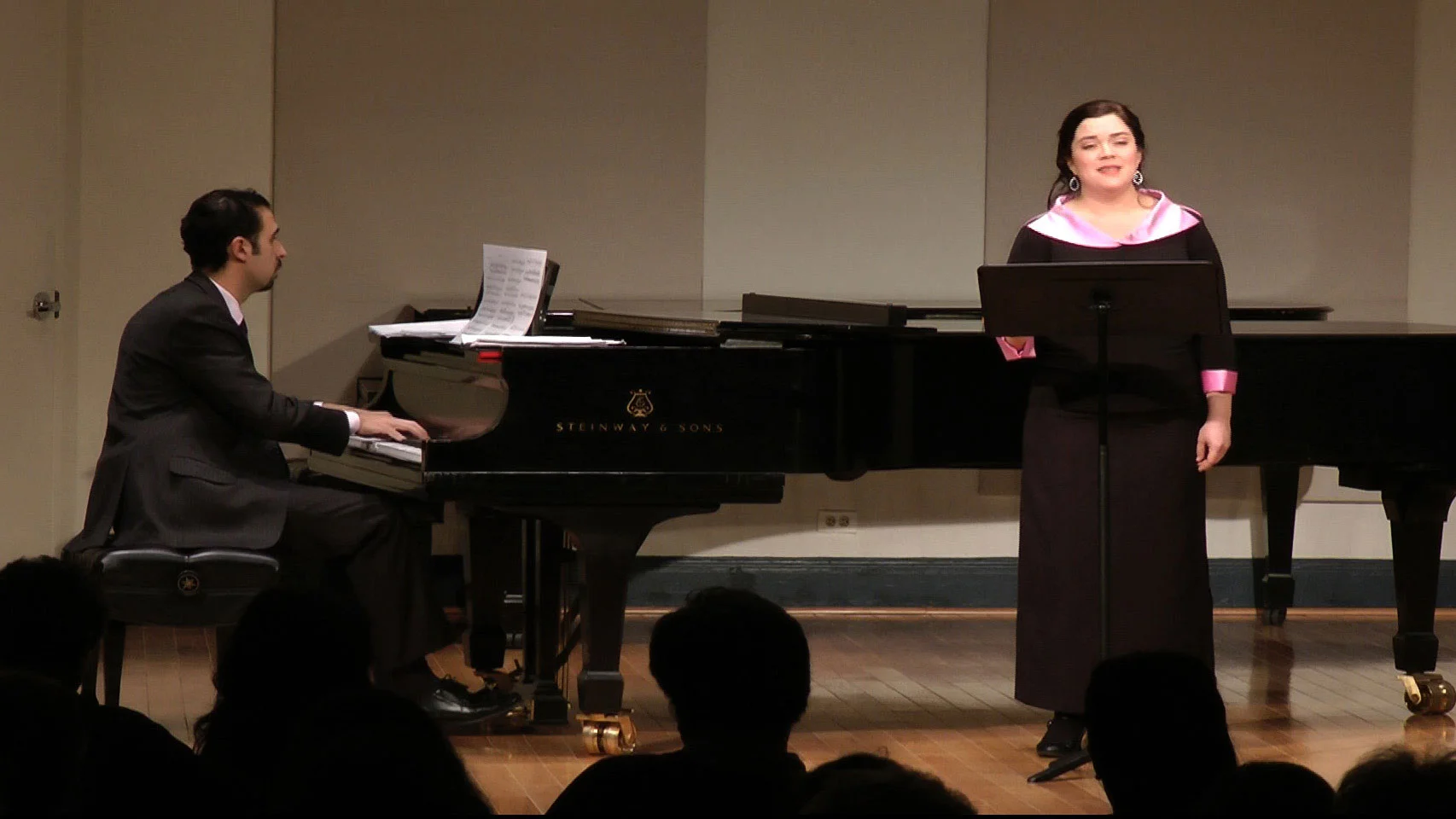 Angelique Zuluaga, soprano José Alejandro Roca, piano