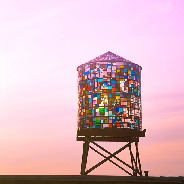 The unfair privilege being a passenger at a friend's car is : end of weekend, in NYC, in a traffic jam, with beautiful sky, low light back lit, slowly passing by a colorful sculpture. and you have a camera.

Find out more here : https://www.tomfruin.