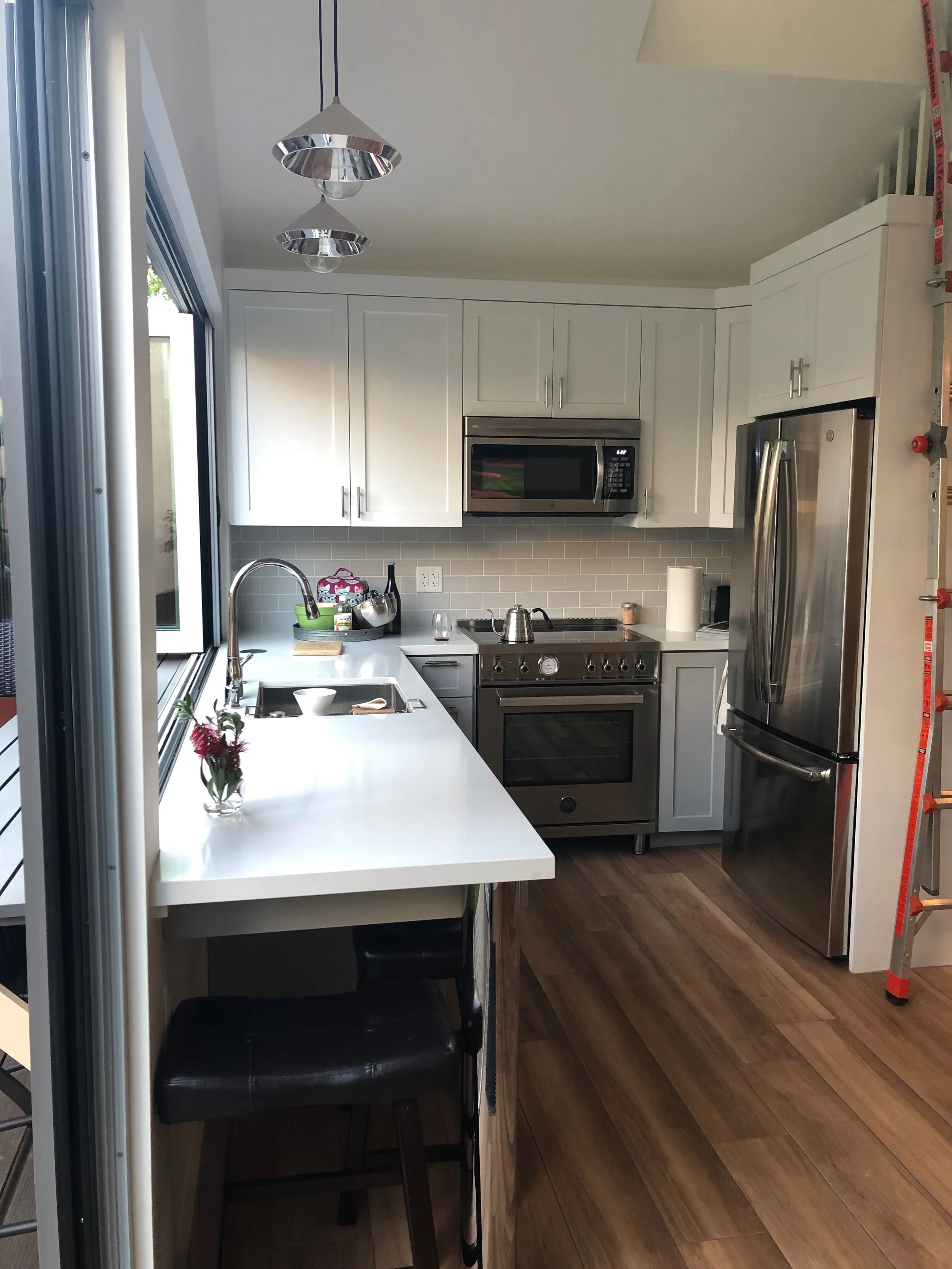 05 kitchen toward cabs.jpeg