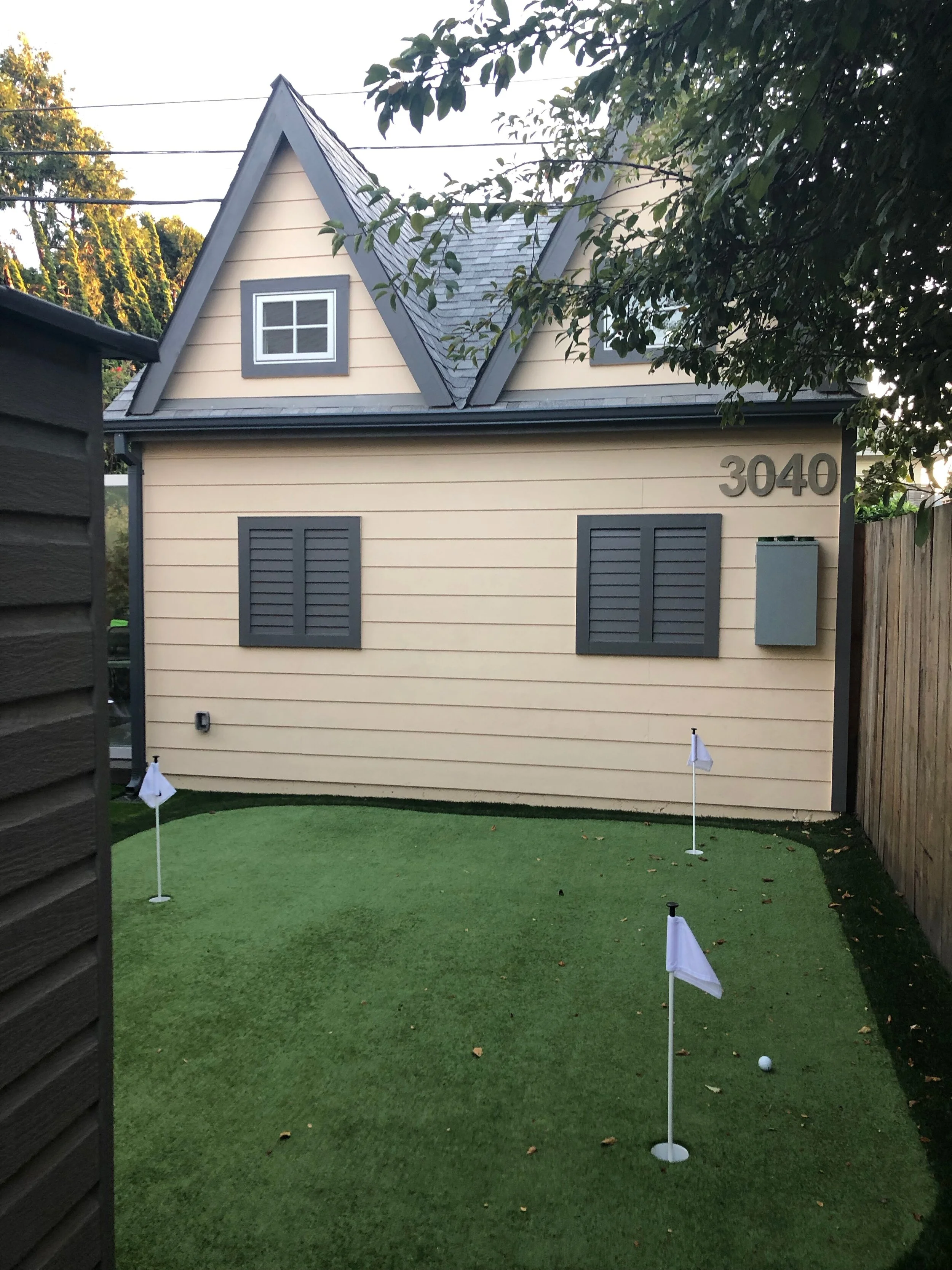 09 putting green 1.jpeg