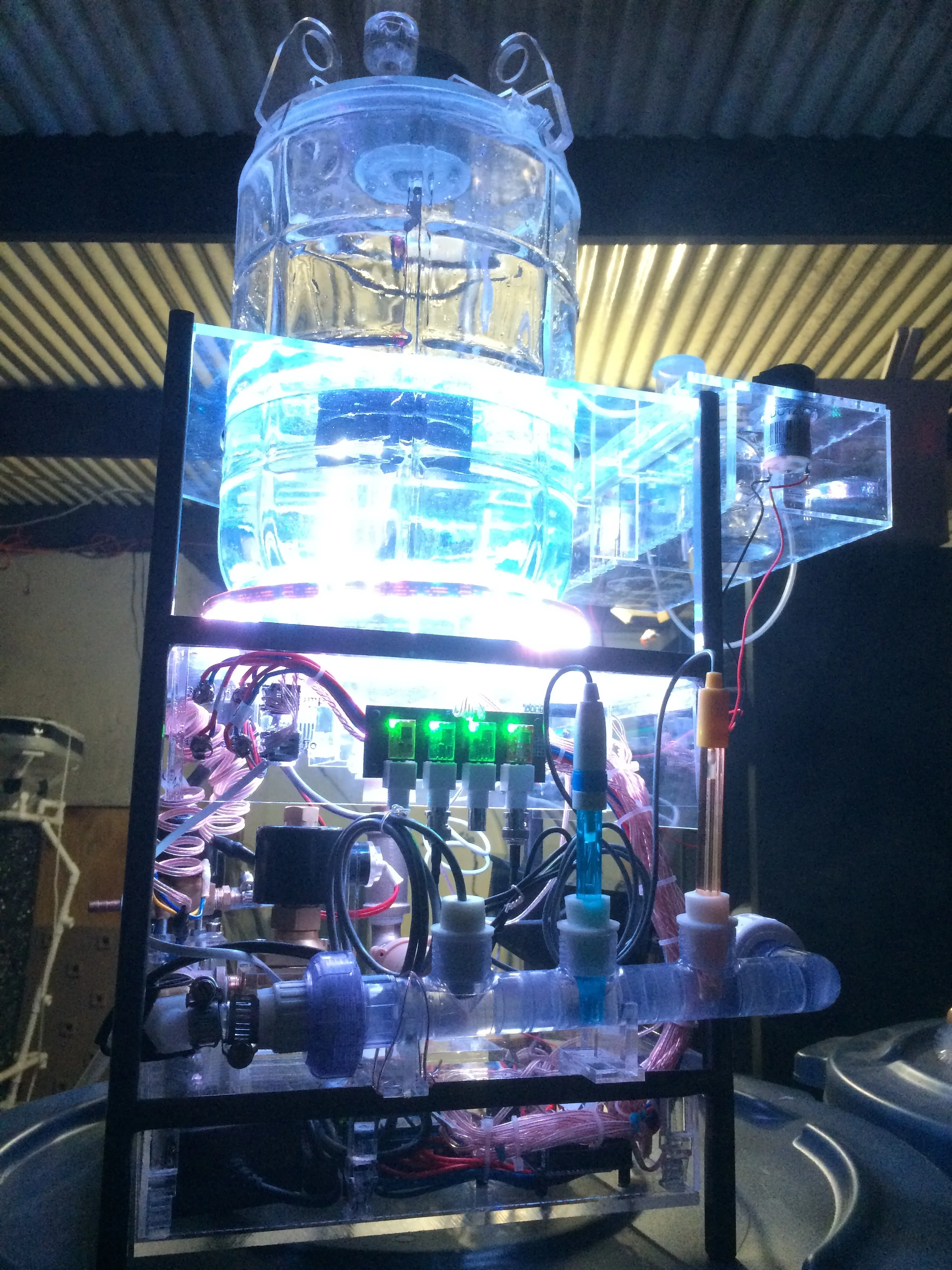 The end result of a few intense weeks of fabrication was a machine which could continuously 'brew' a liquid culture of aerobic or anaerobic bacteria and/or fungi. Additions of solid &amp;/or liquid inputs and mechanical agitation (via pump-over or i…