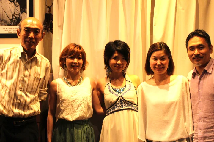 ブラジリアン系コーラスグループ “Tres Passarinhos”