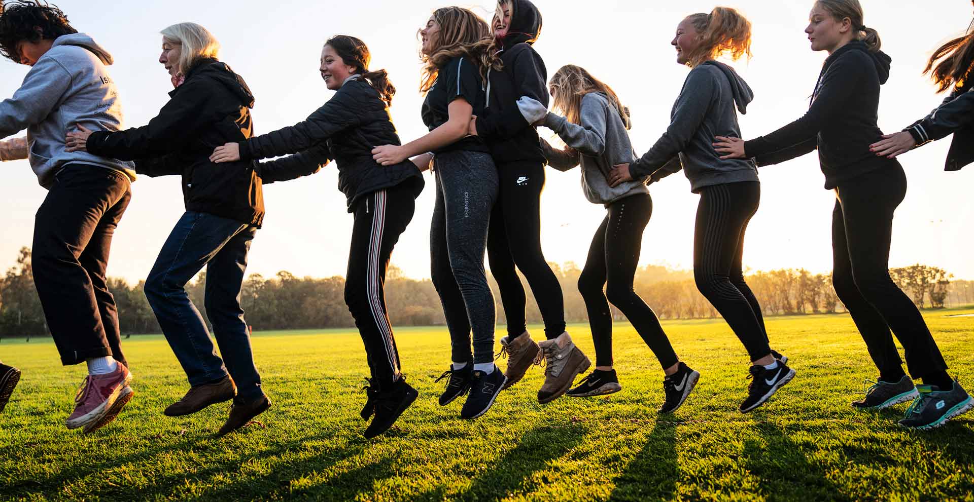  Udskolingseleverne fra alle skoler i Ishøj Kommune havde fælles Skolernes Motionsdag. Mere end 800 elever fik sig en på opleveren med en dag, hvor de prøvede kræfter med alt fra dans og friluftsliv til basket og volley. 