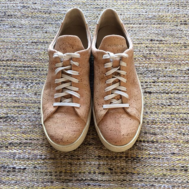 I got these very special @po_zu shoes for Christmas. They&rsquo;re made of natural cork, &lsquo;eco&rsquo; micro fibre, natural latex &amp; they&rsquo;re stitched rather than glued. They are made by one of the most sustainable footwear brands out the