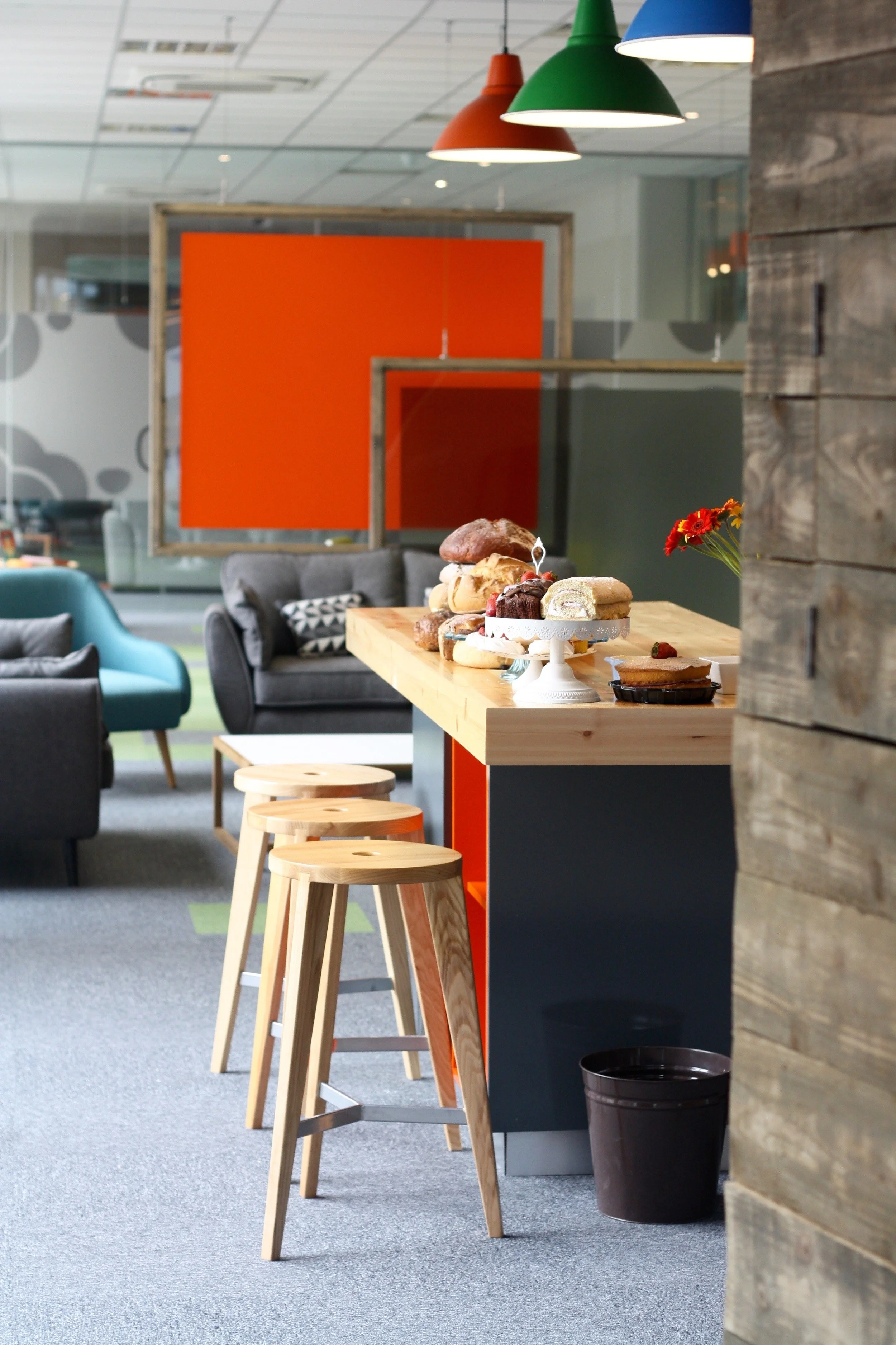 Embracing a fresh approach; storage has been rationalised, meeting areas increased, with environmental graphics working alongside a contrasting palette of sustainable materials.