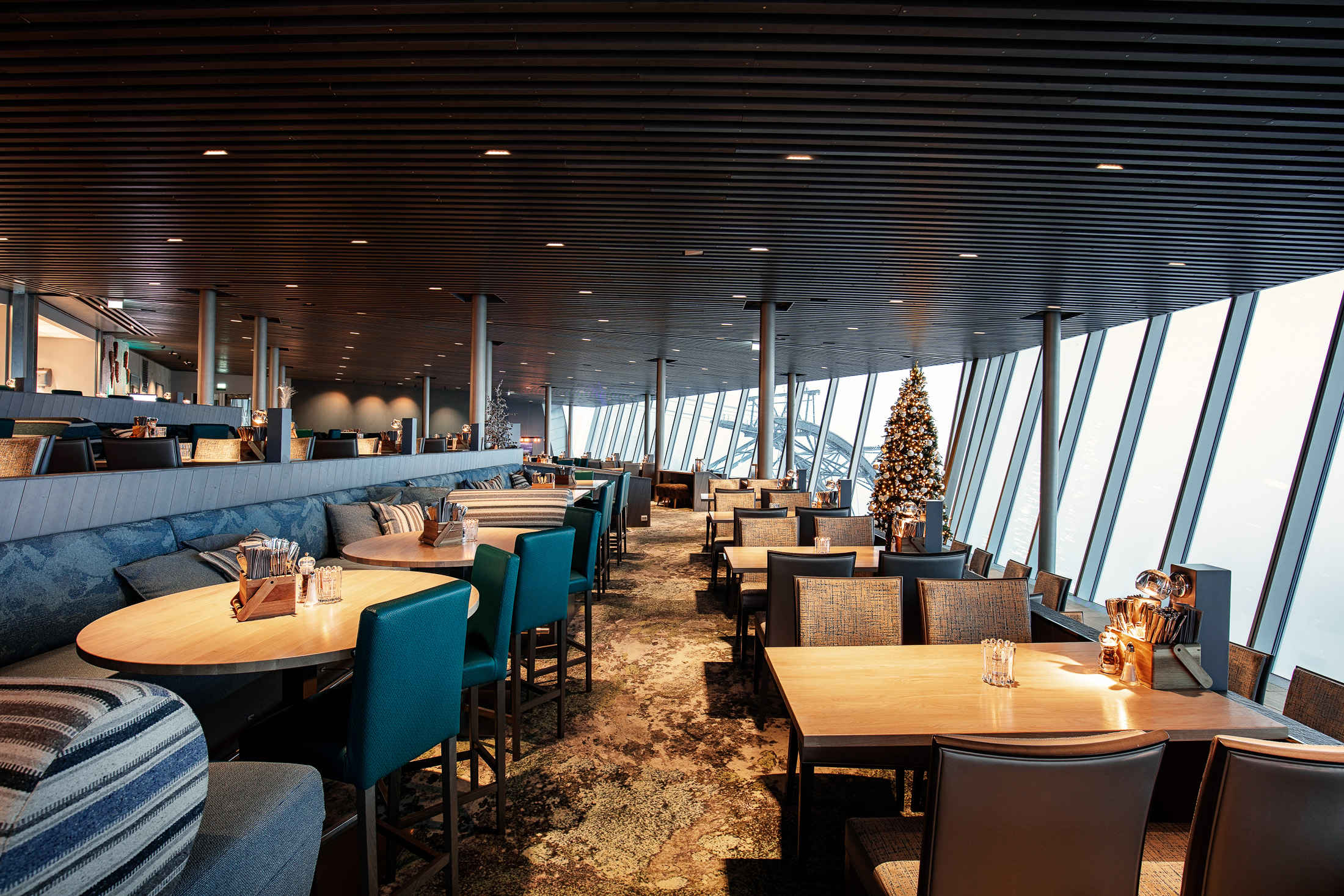 Hoven Restaurant Loen Skylift Marius Beck Dahle_BD_8197.jpg