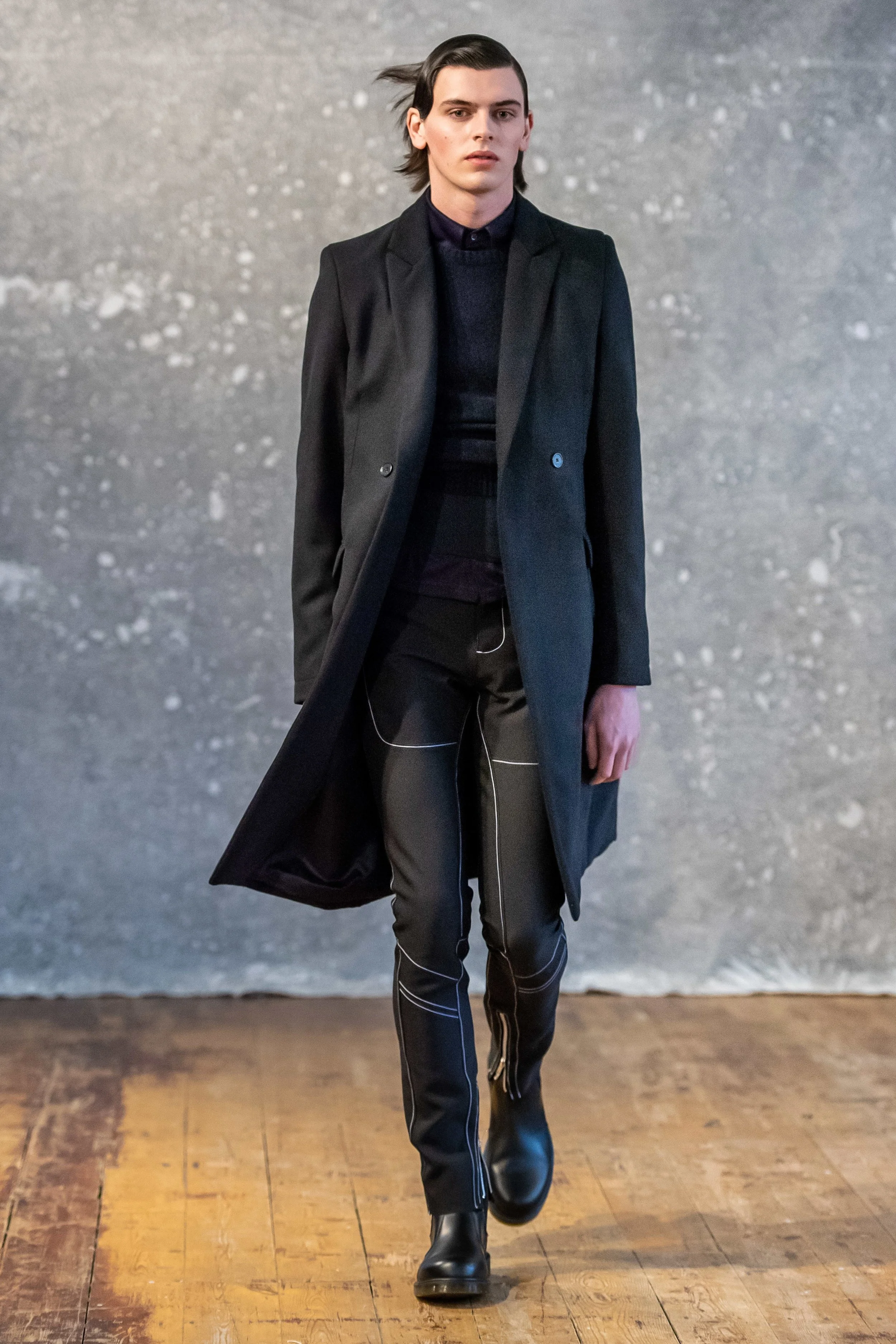 DANIEL w. FLETCHER AW18 LOOK 19.jpg