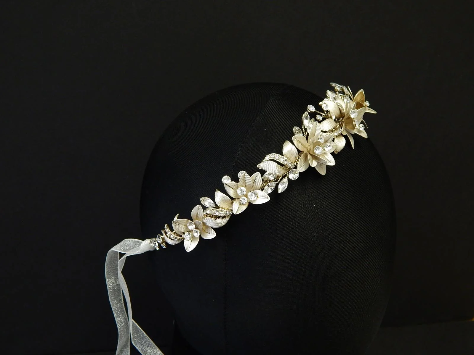Style 2121 Headpiece