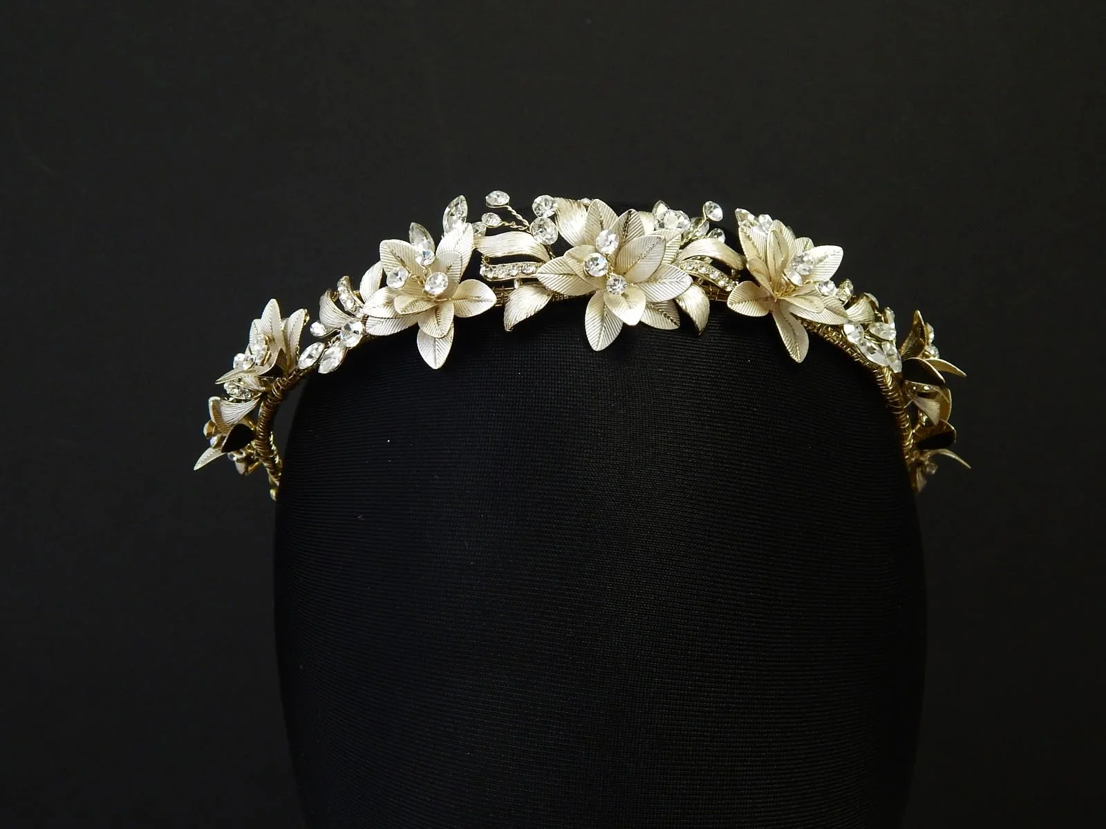 Style 2121 Headpiece