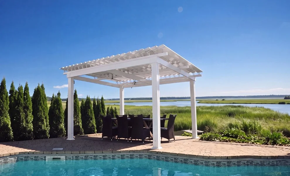 SunLouvrePergolas_PergolaClassique_©SunLouvrePergolas.jpg