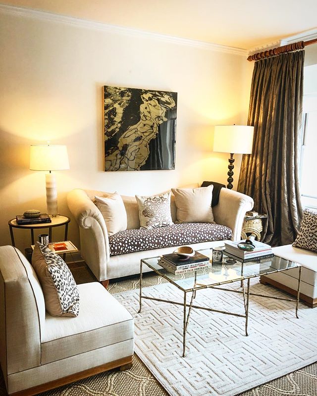 STYLING &amp; EDITING a client&rsquo;s Park Avenue apartment, not buying one thing. I worked with what she had to get it ready to sell. She walked in this evening completely stunned. So rewarding. Giving existing furniture, art and accessories a whol