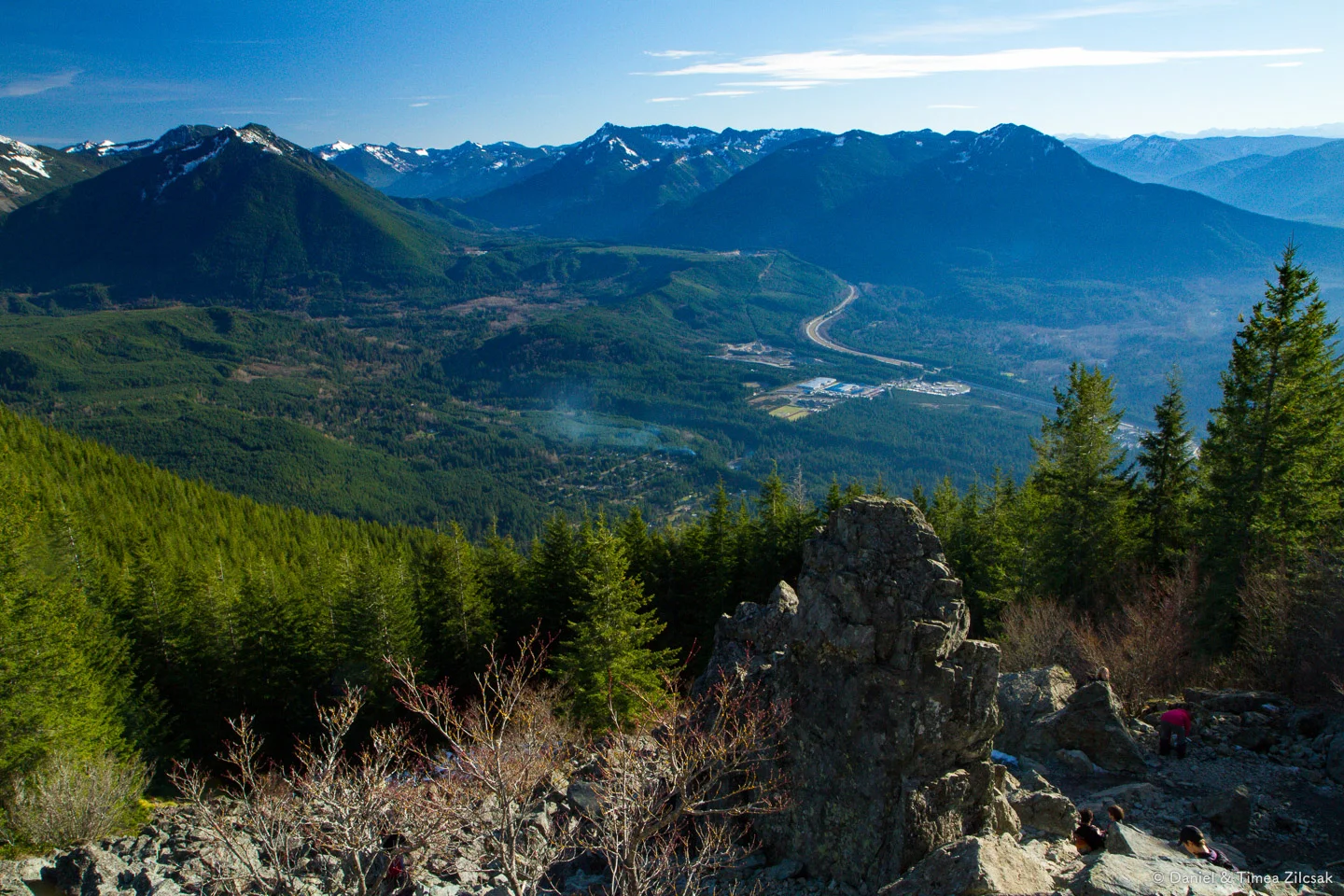 View from the top of Mount Si: Mailbox Peak (left), Mount Washington (right) and the rest of the I90 peaks
