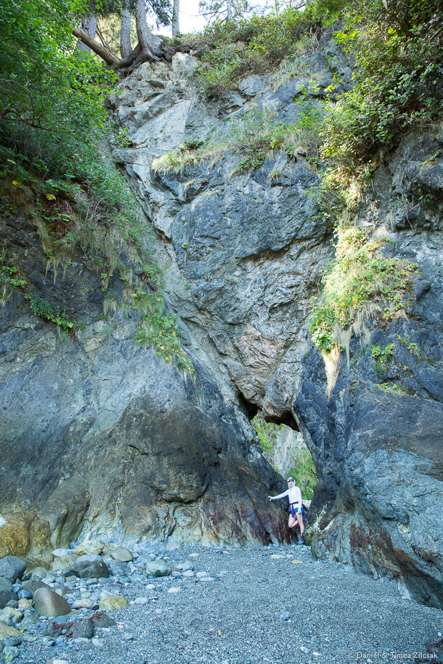 Hiking near Point of the Arches