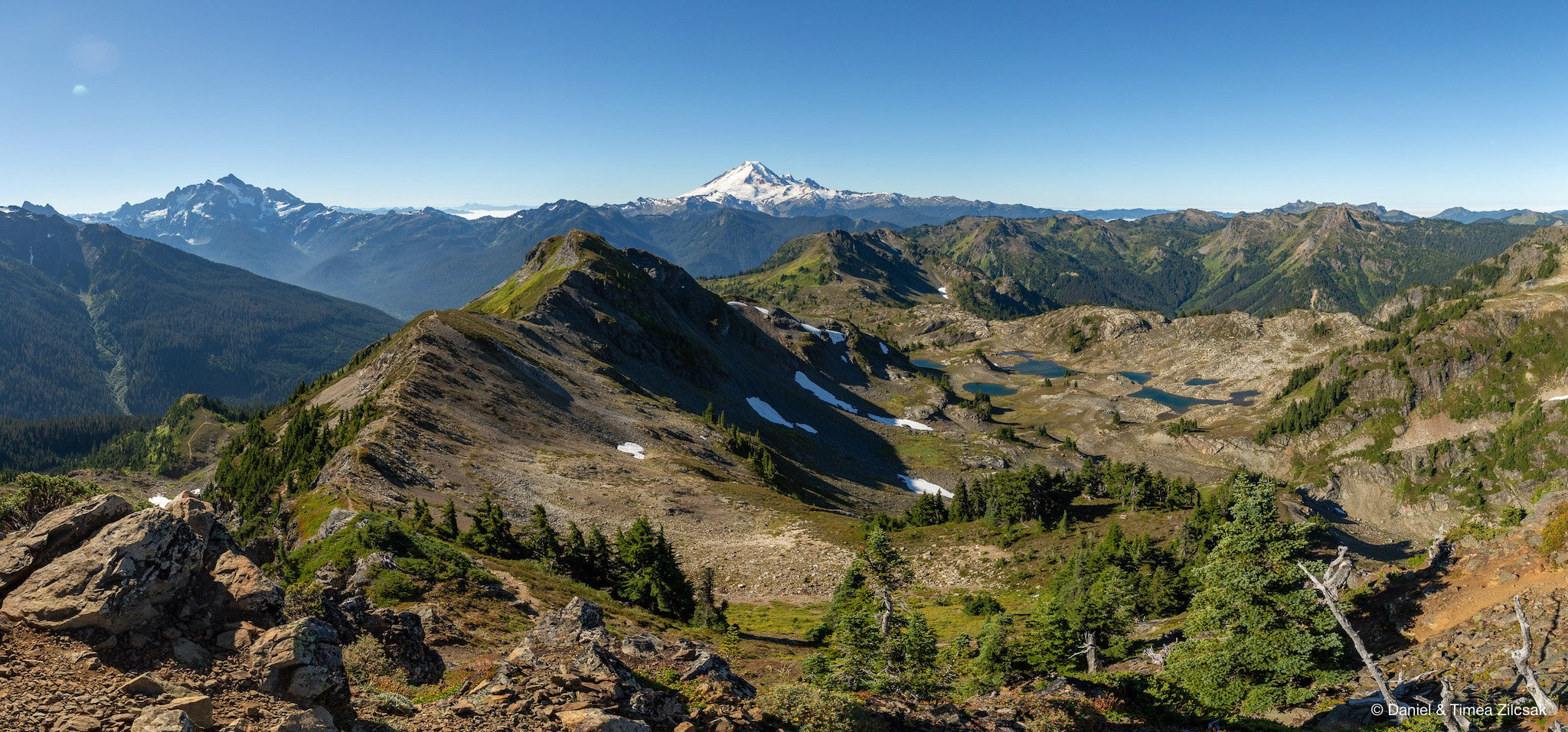 Panoramic view from the summit of Yellow Aster Butte