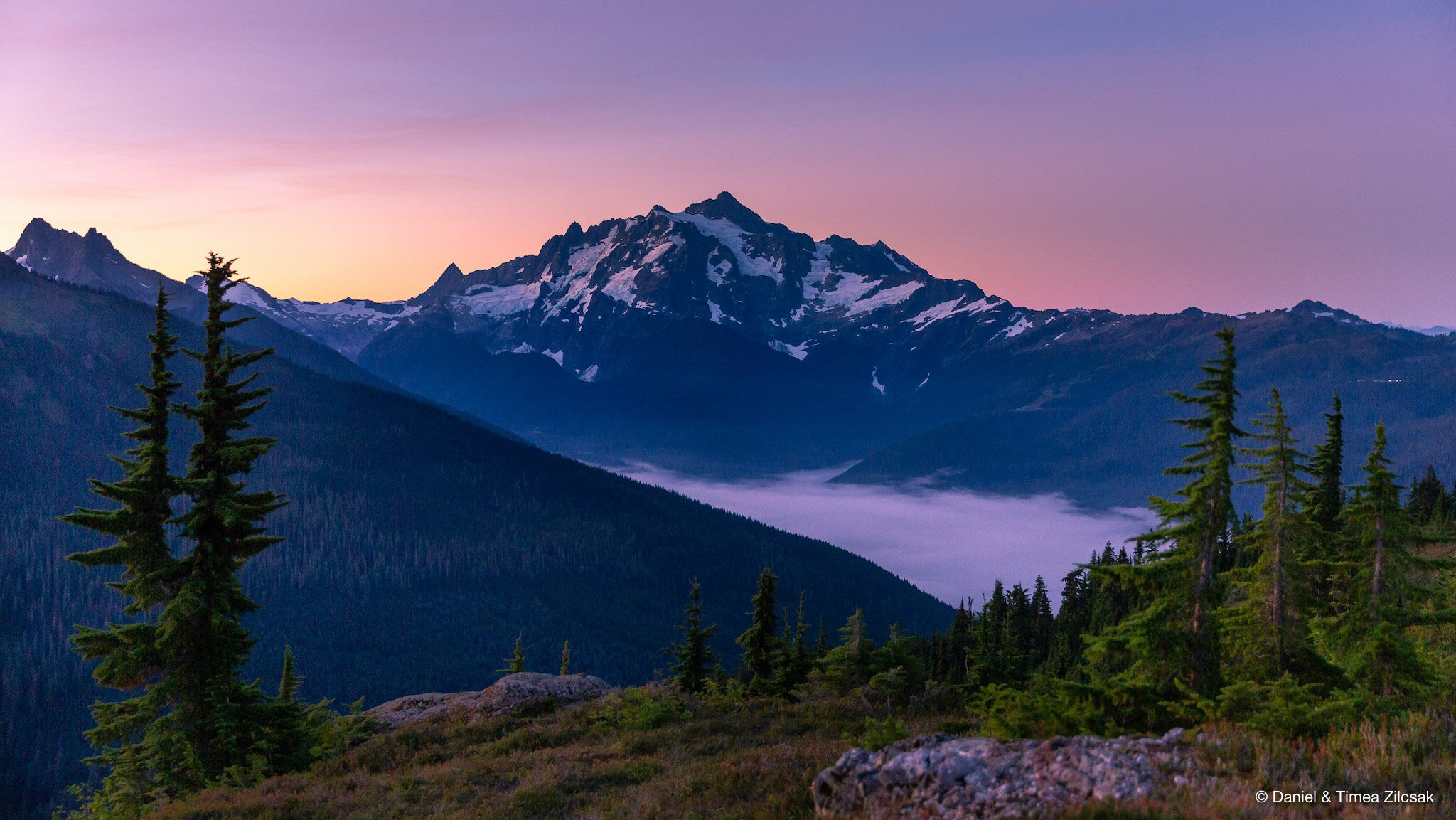 Sunrise view of Mount Shuksan - Backpacking Yellow Aster Butte