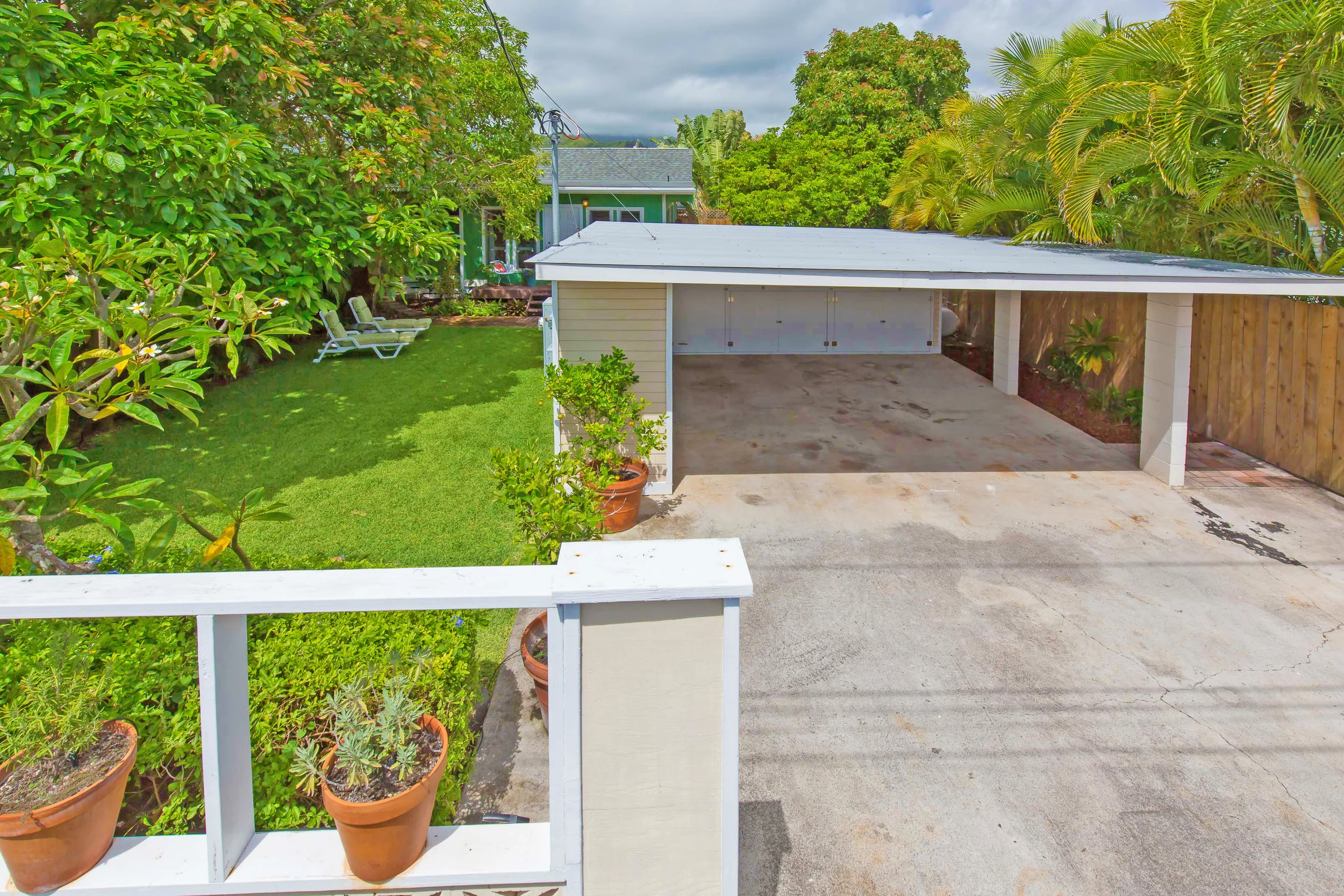 MLS 25 Carport.jpg