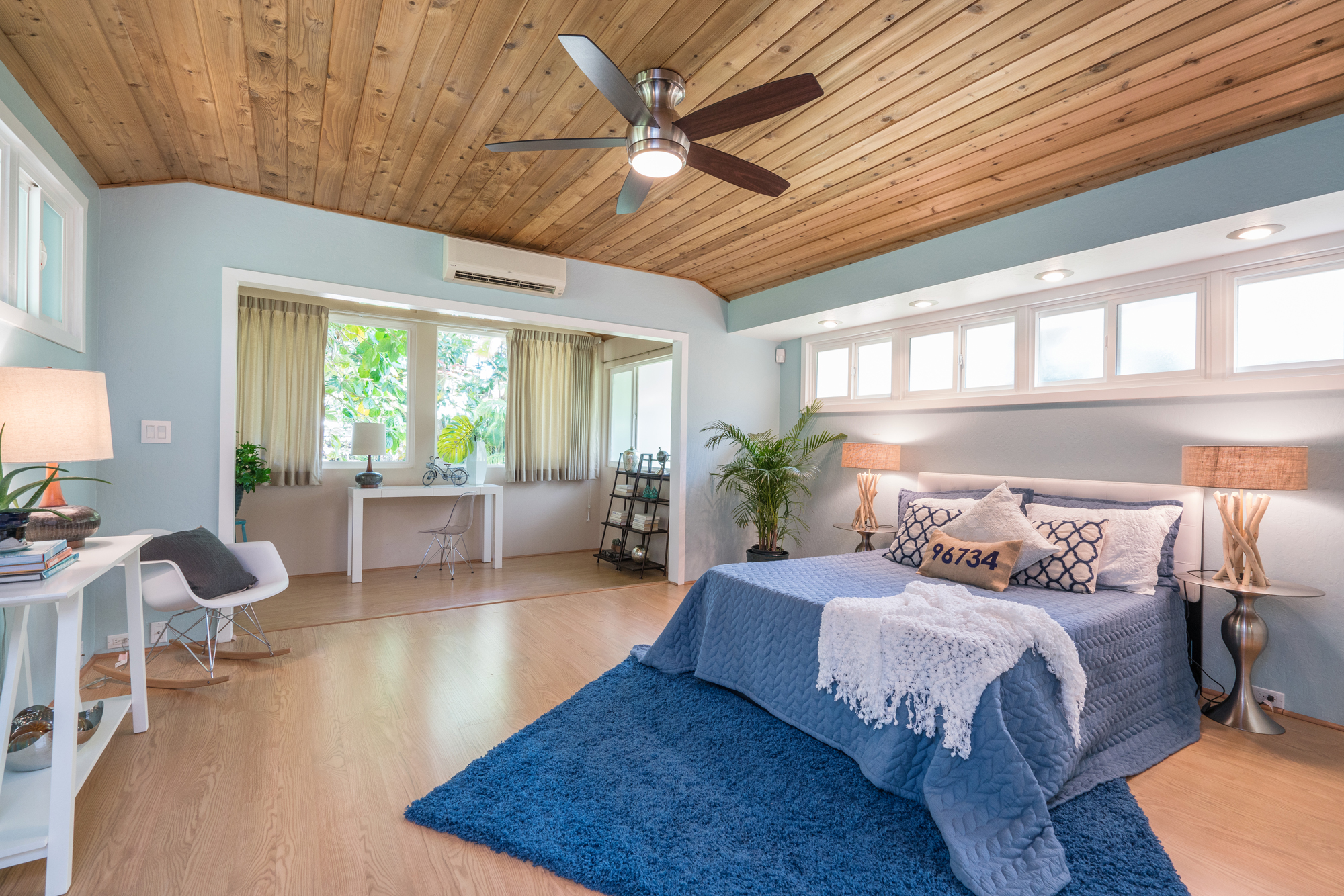 14 master bedroom.jpg