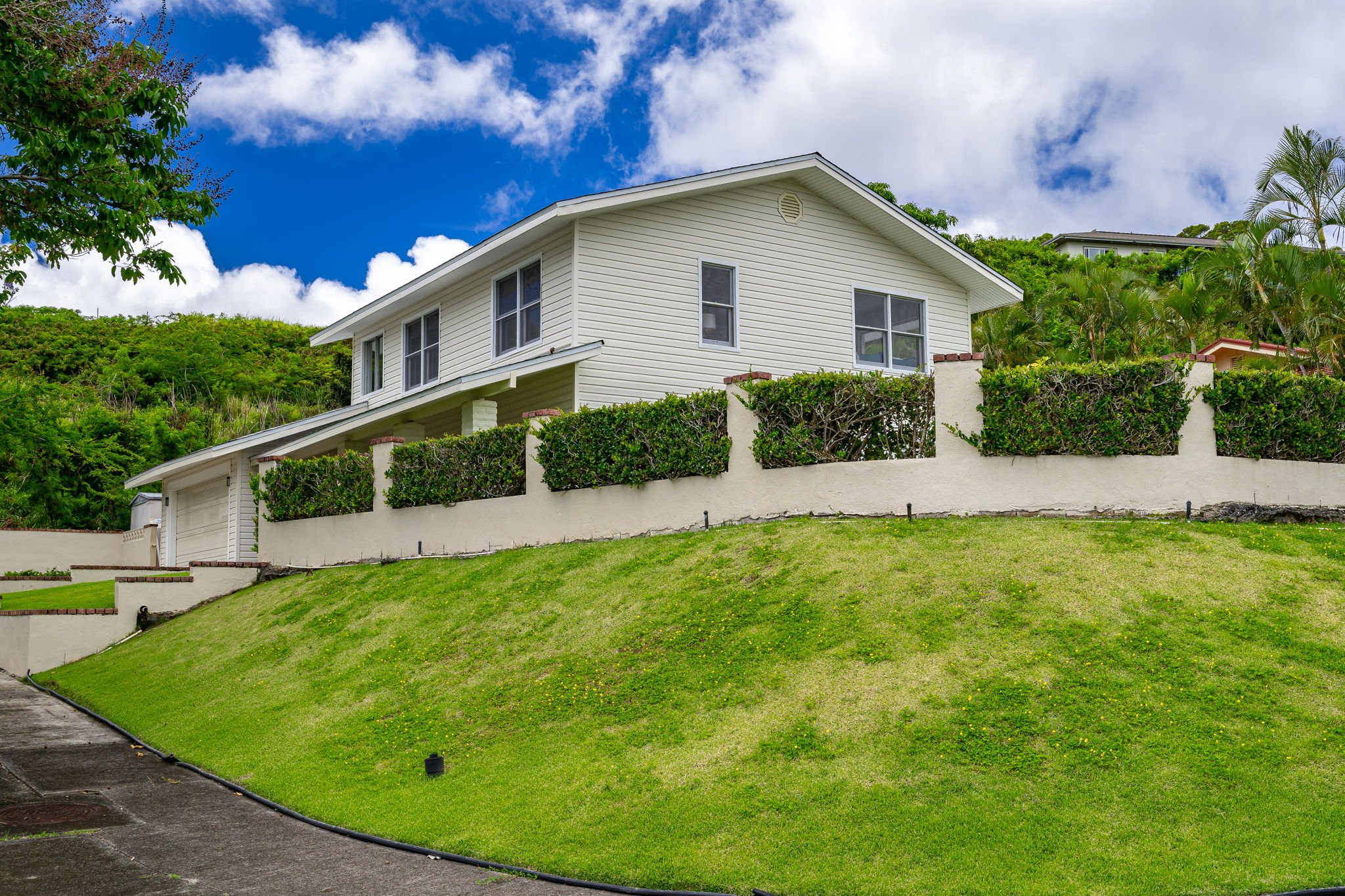 9-web-or-mls-Styron Photo 1307 Noninui Pl-0417.jpg
