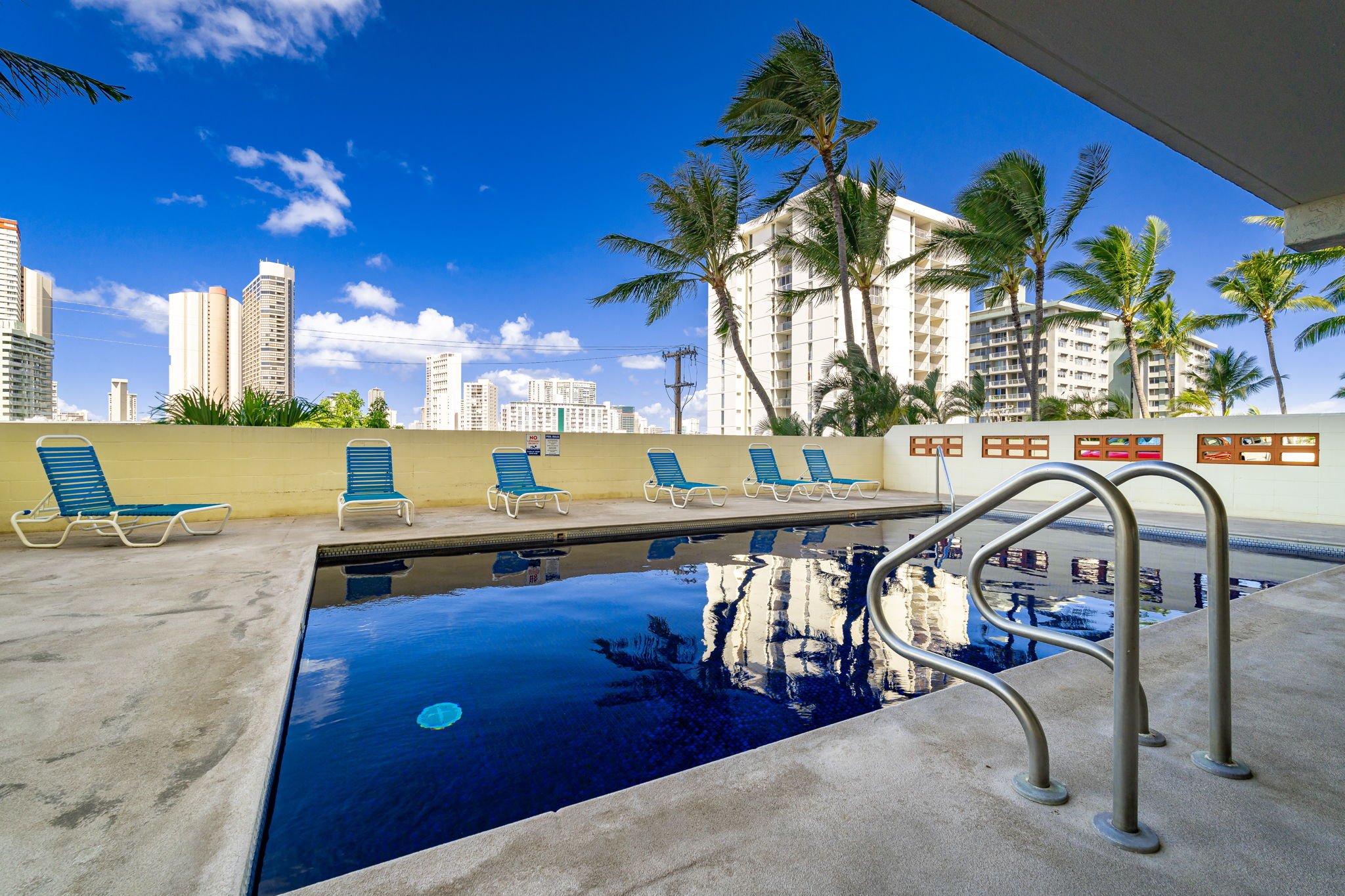 21-web-or-mls-Styron Photo 2740 Kuilei St-5146-Edit.jpg