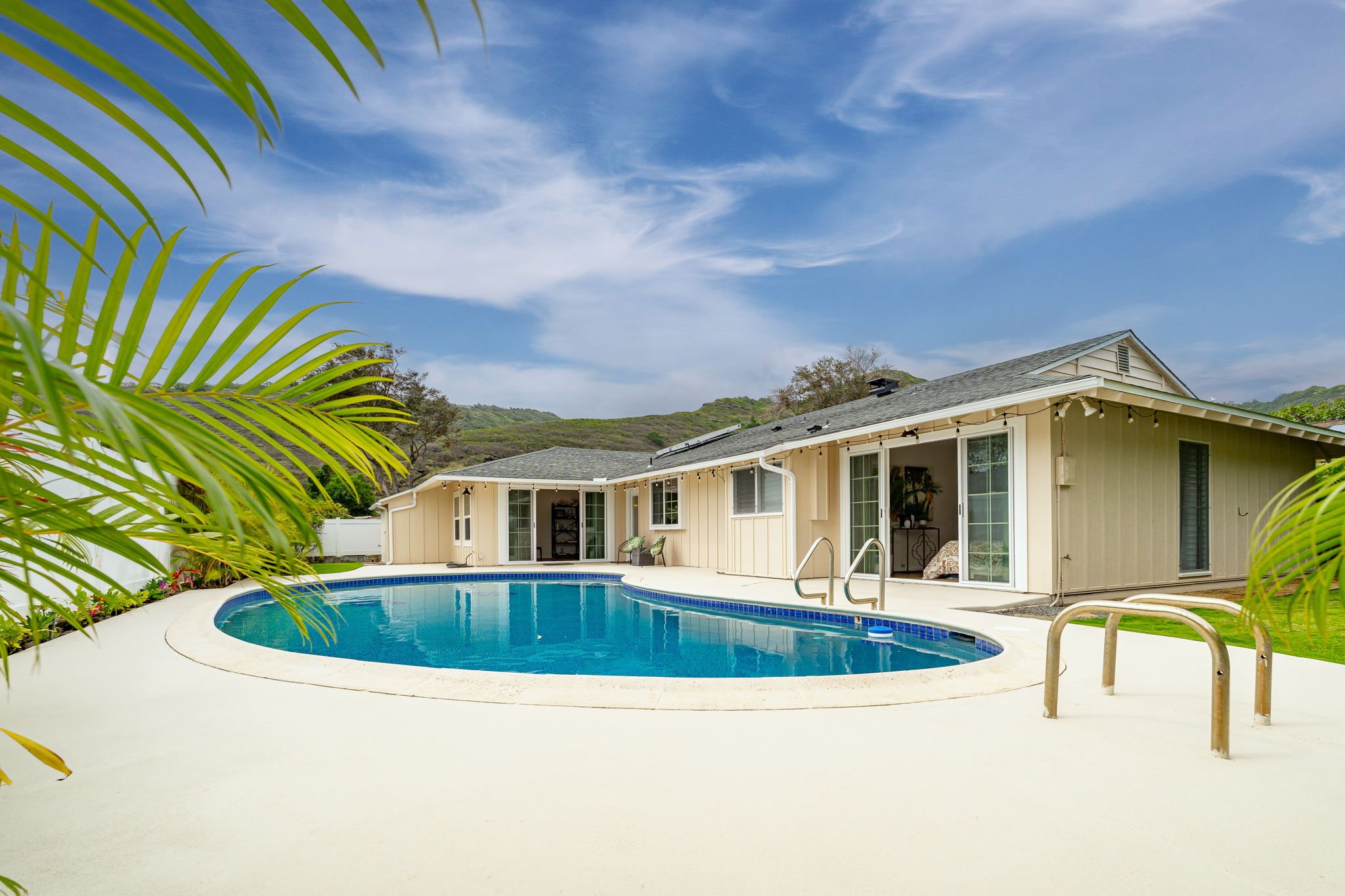 39-web-or-mls-Styron Photo 311 Puamamane St-9259-Edit.jpg