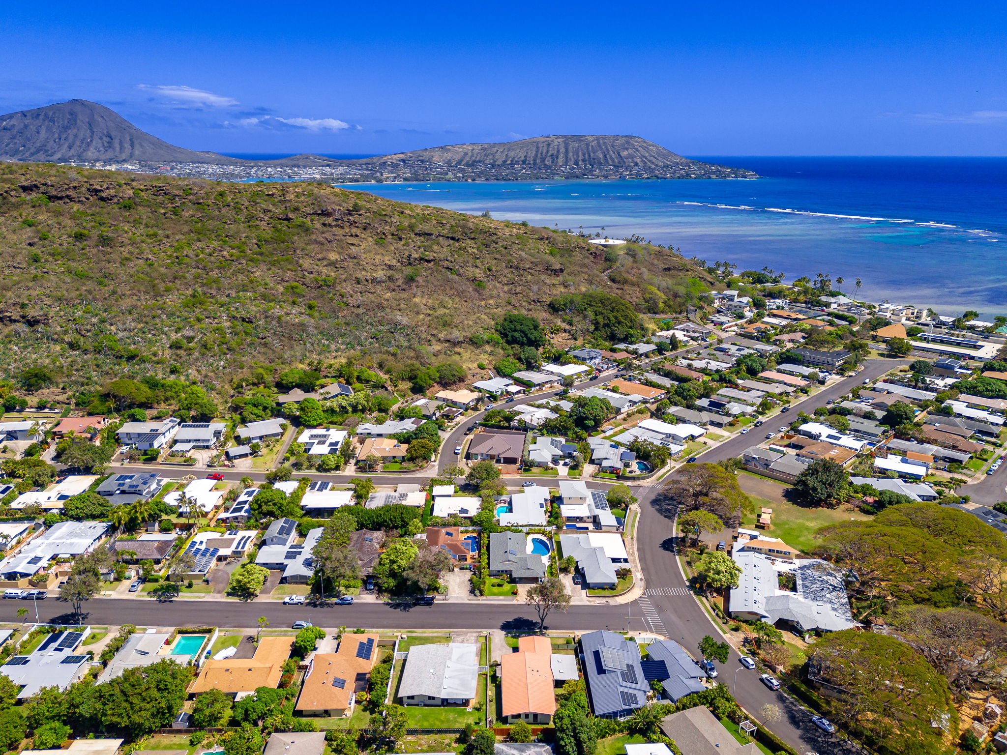 46-web-or-mls-Styron Photo 311 Puamamane St--6.jpg