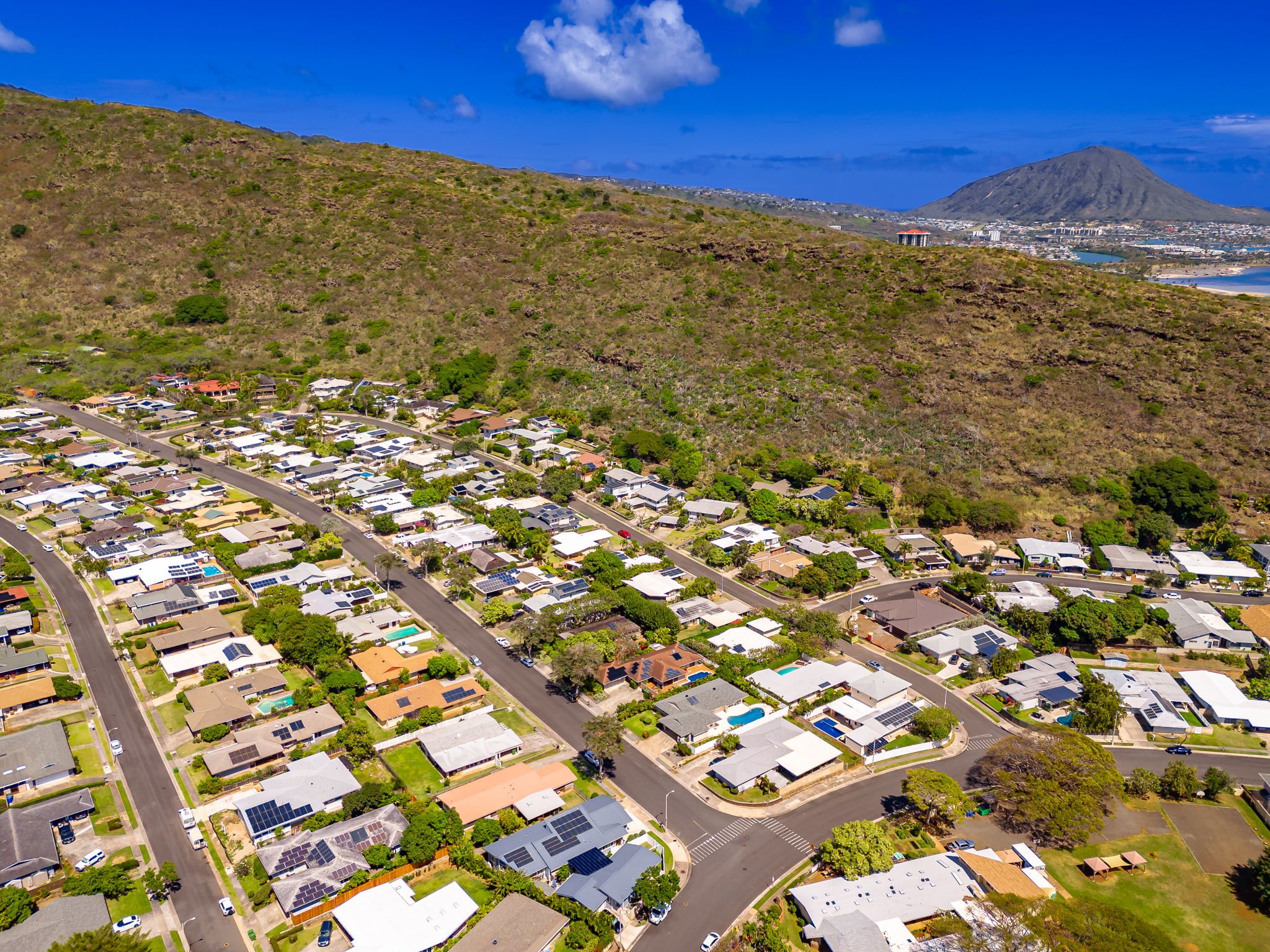 60-web-or-mls-Styron Photo 311 Puamamane St--16.jpg