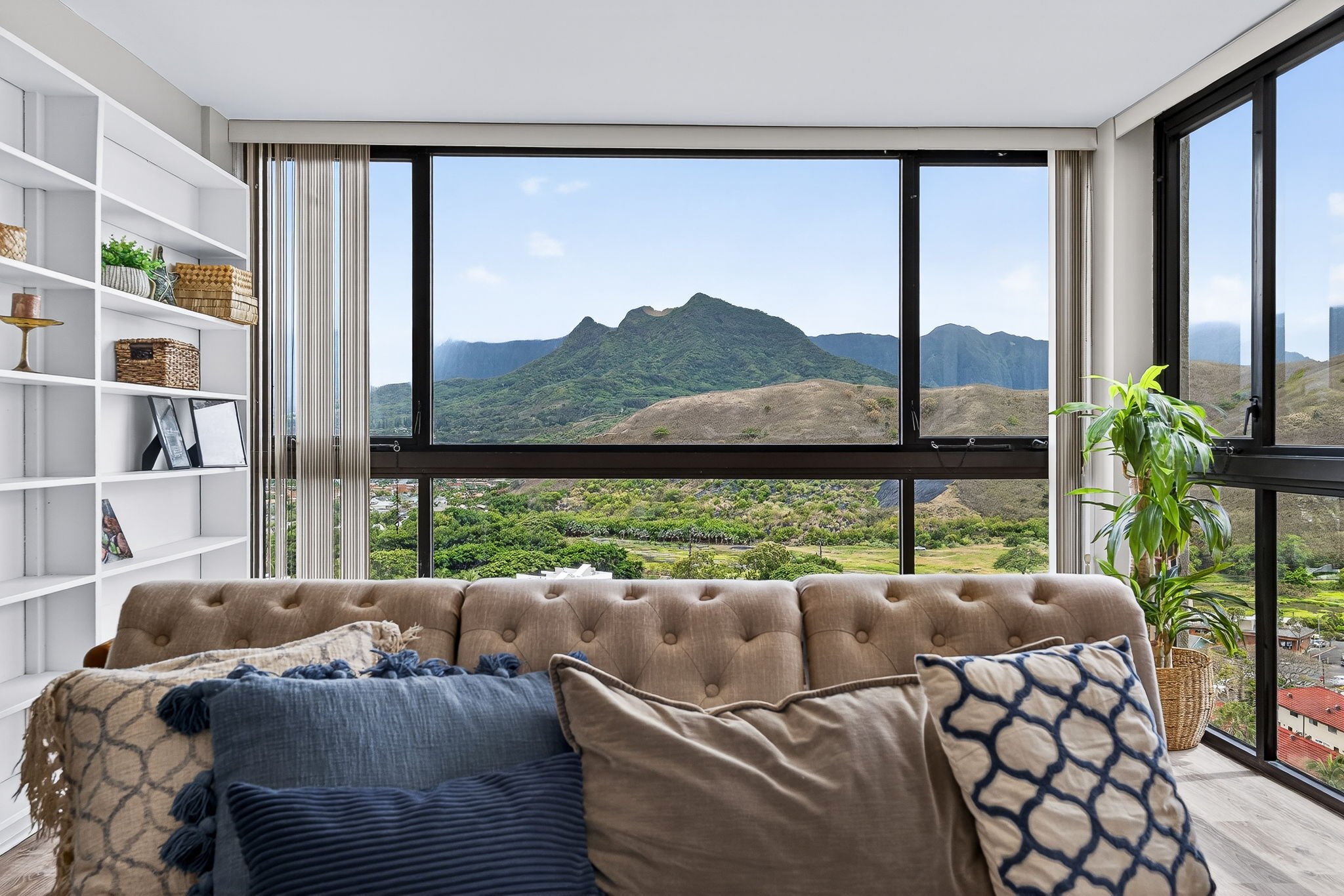 20-web-or-mls-Styron Photo 322 Aoloa St 1708-8149.jpg
