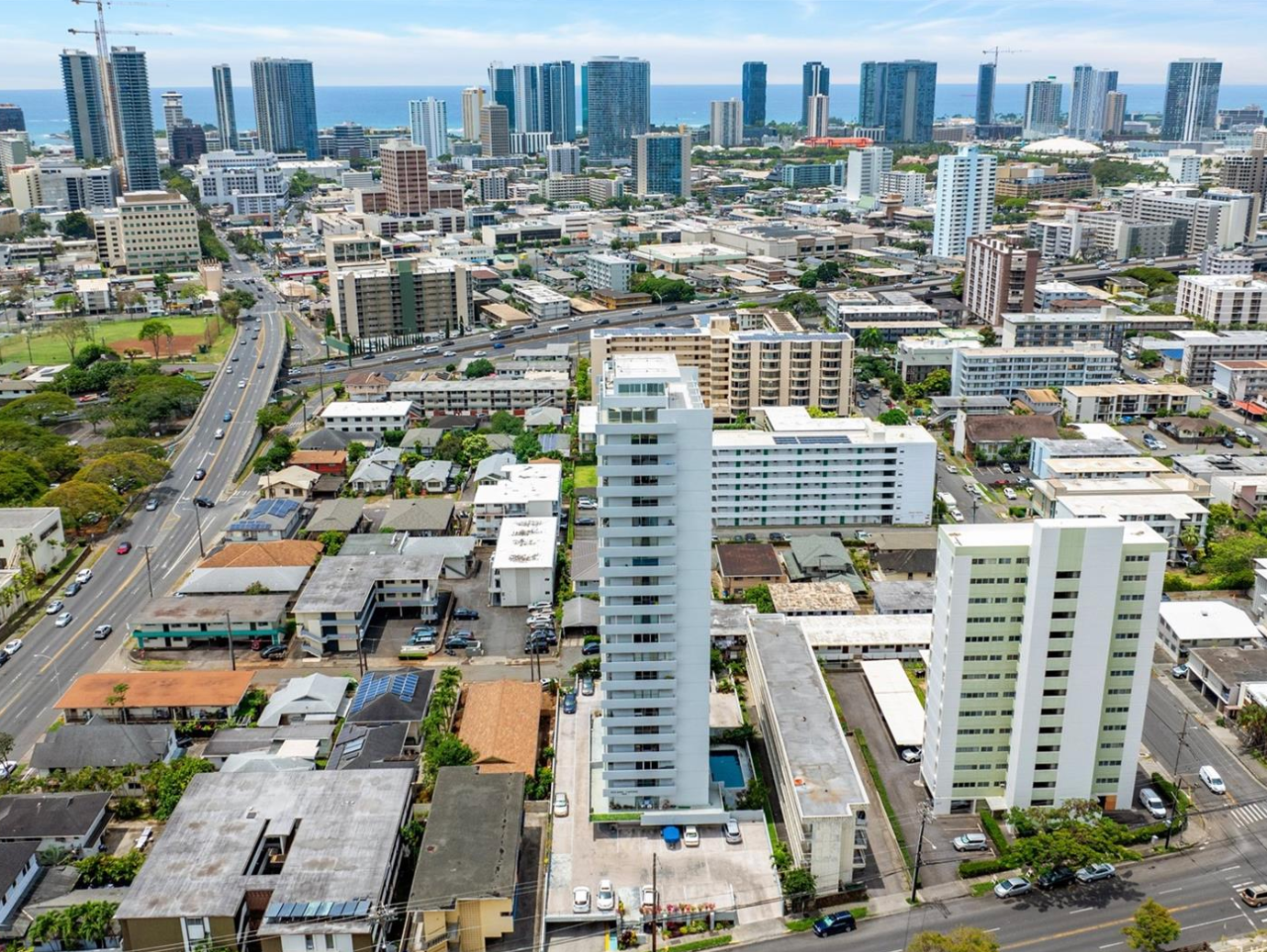 1325 WILDER AVE, #5 Makai ~ Makiki, Honolulu