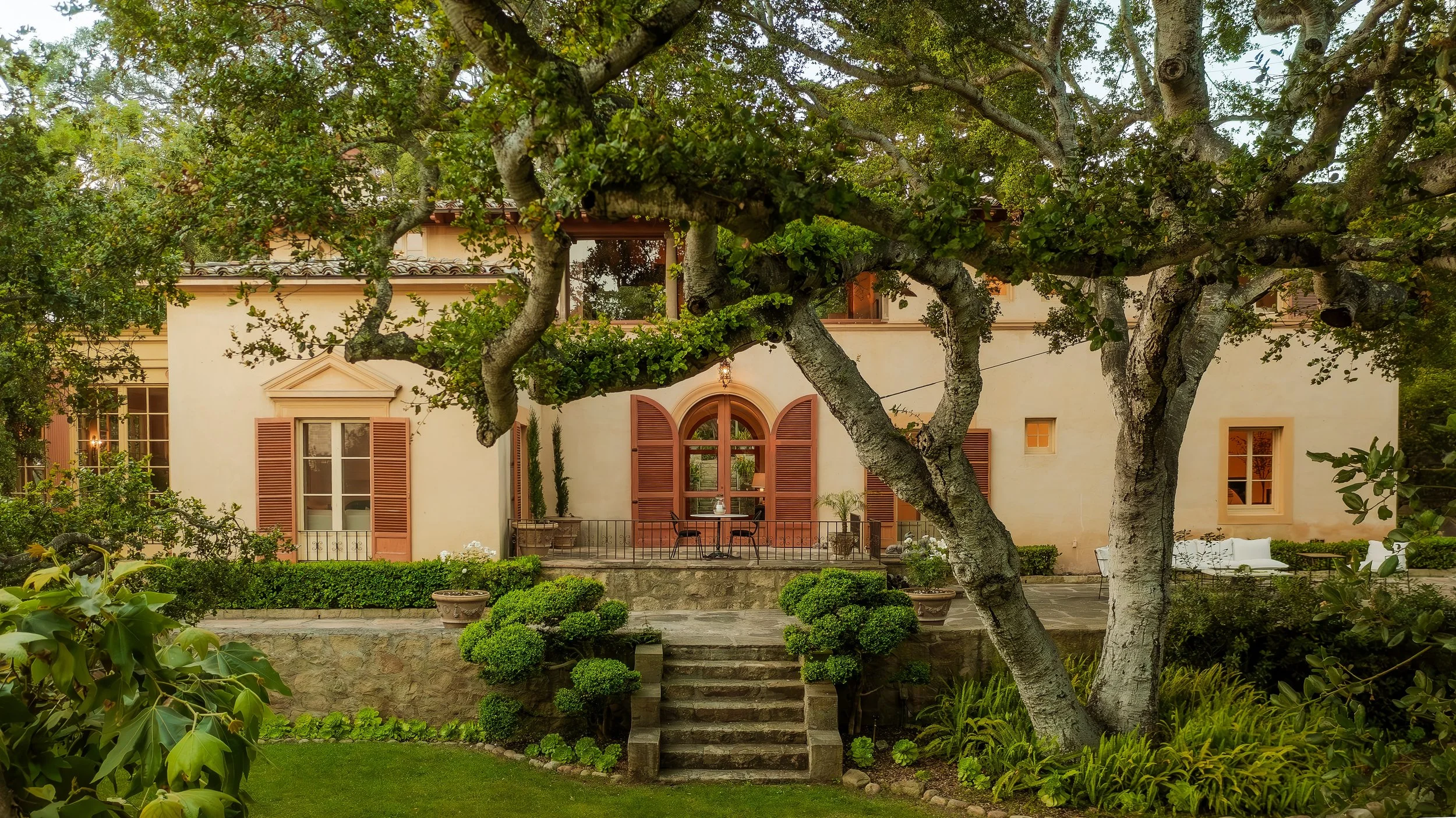 COMPASS CURATED - NOVEMBER 2025 - LUXURY LISTINGS NATIONAL COLLECTIONS