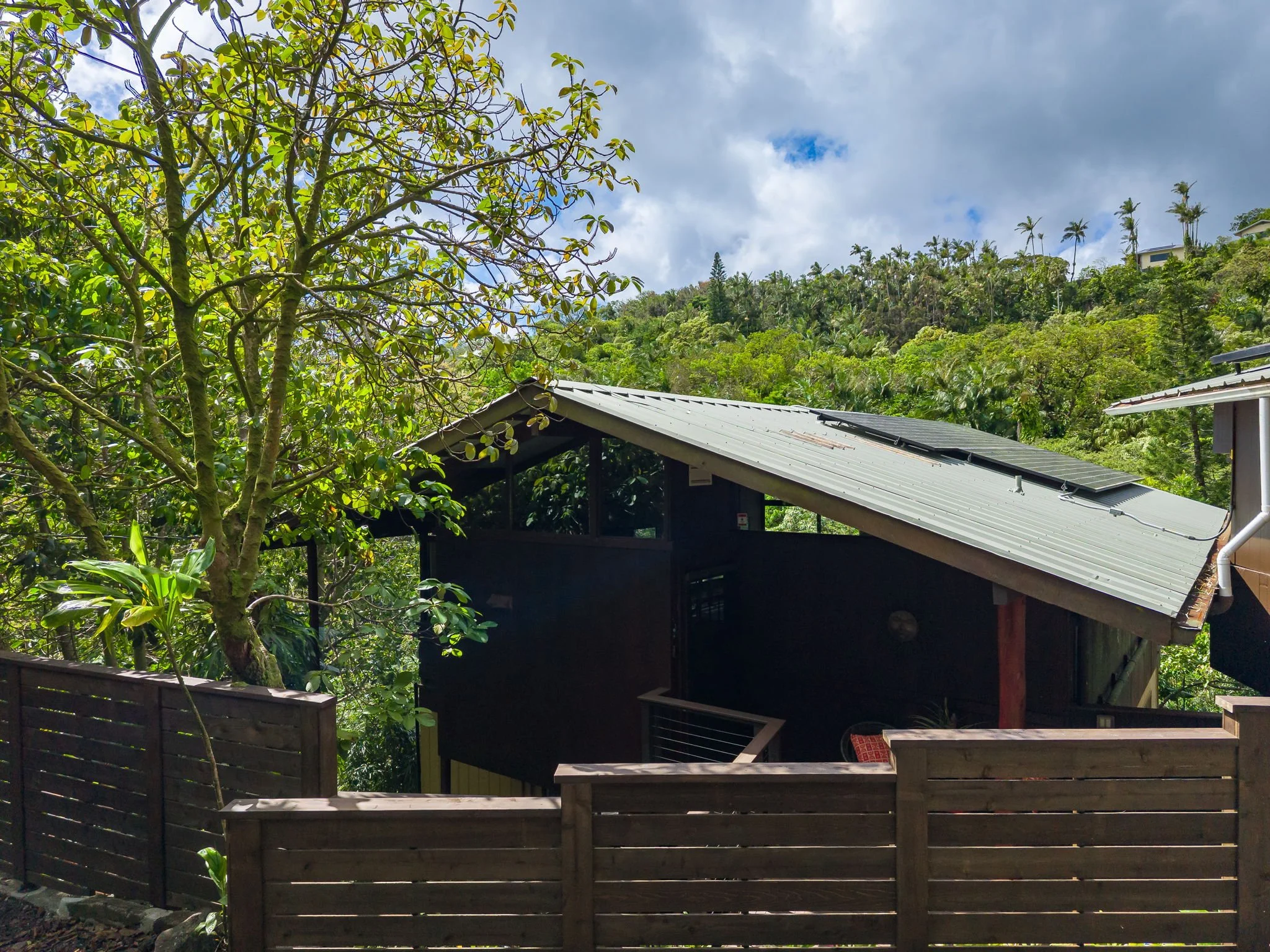 58-web-or-mls-Styron Photo 4142 Round Top Dr--2-HDR.jpg