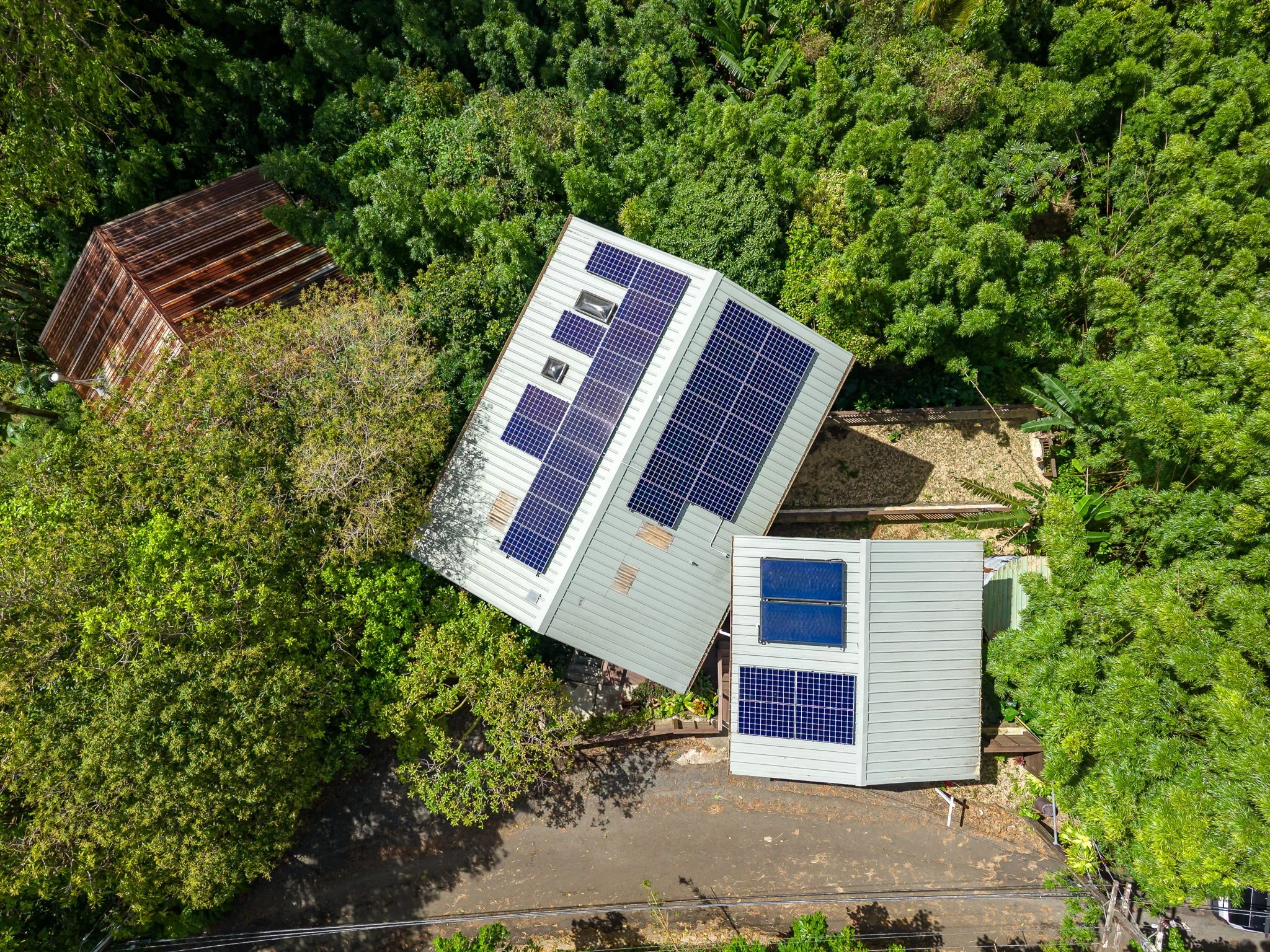 60-web-or-mls-Styron Photo 4142 Round Top Dr--10-HDR.jpg