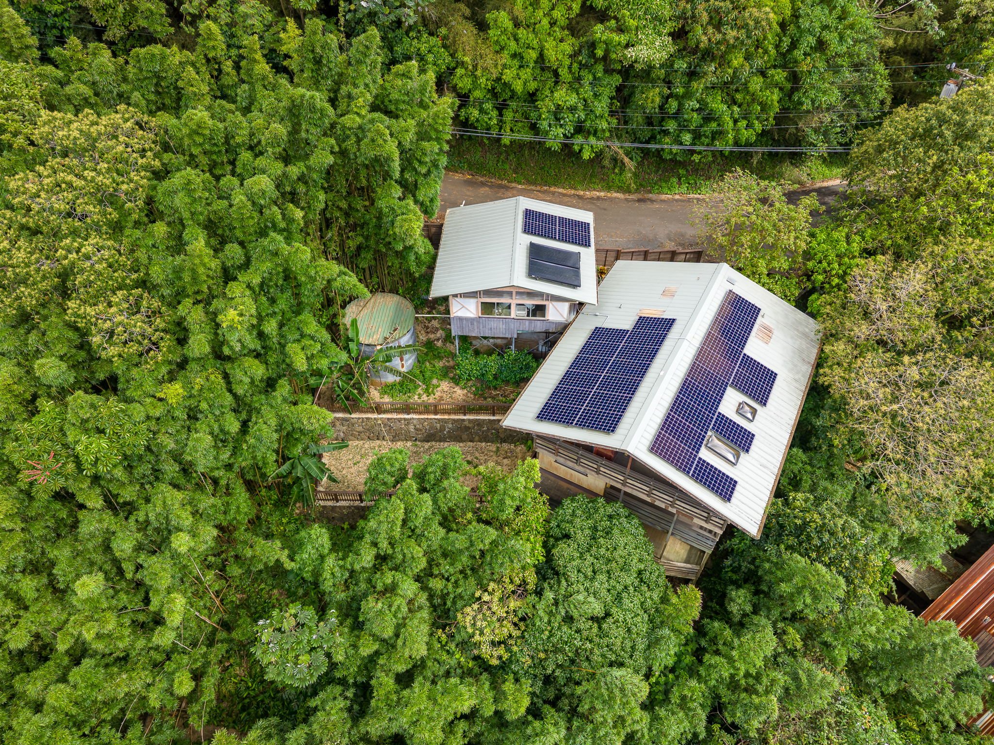 72-web-or-mls-Styron Photo 4142 Round Top Dr--46-HDR.jpg