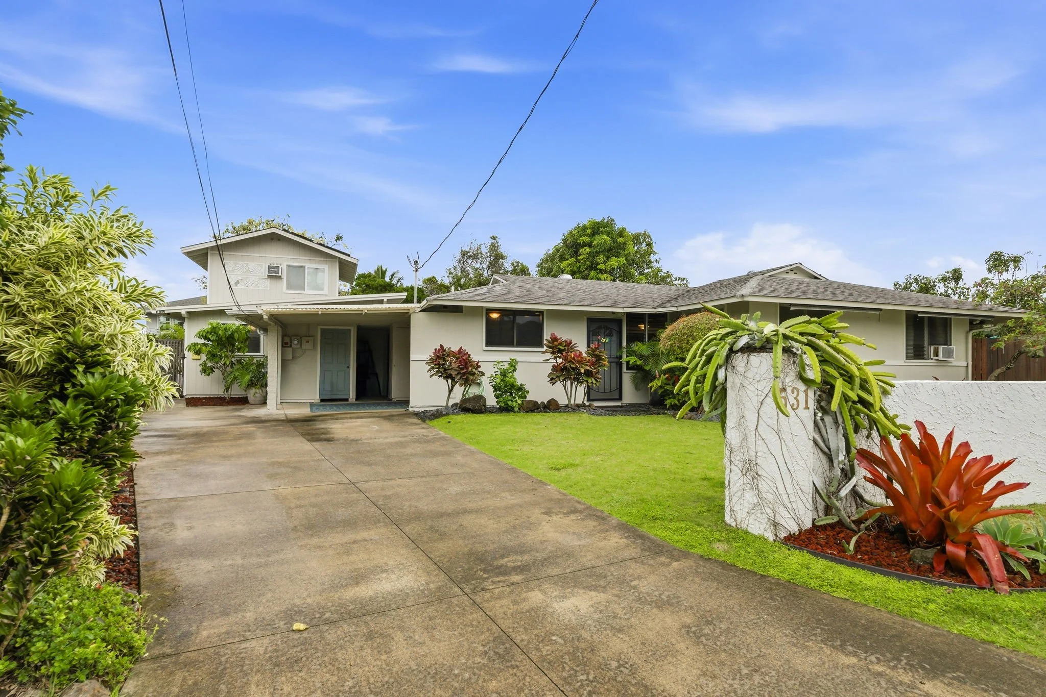 43-web-or-mls-Styron Photo 531 Kaiemi St-1882.jpg