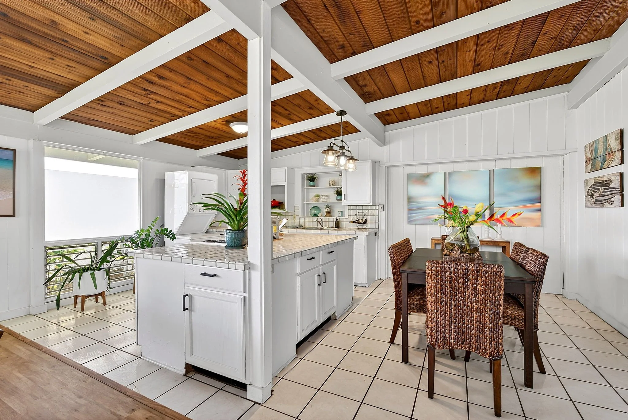 16-web-or-mls-Styron Photo 41-1644 Kalanianaʻole Hwy-6871.jpg