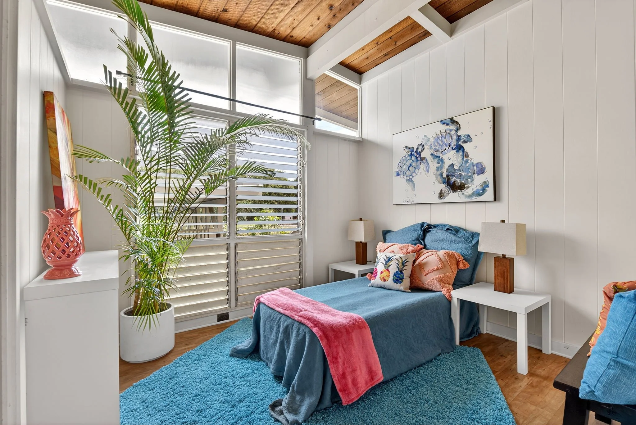 17-web-or-mls-Styron Photo 41-1644 Kalanianaʻole Hwy-6876.jpg